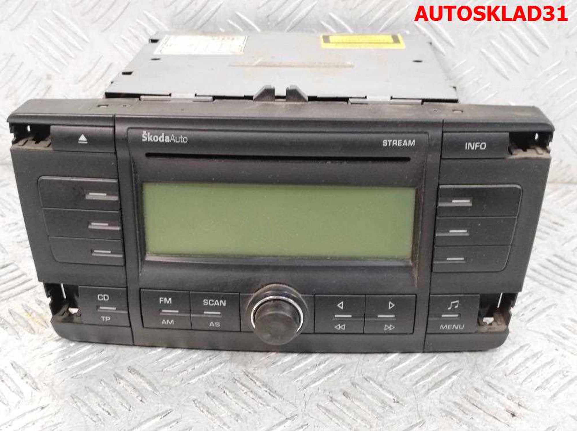 Магнитола Skoda Octavia A5 1Z0035161B, 1500 рублей, Дубовое
