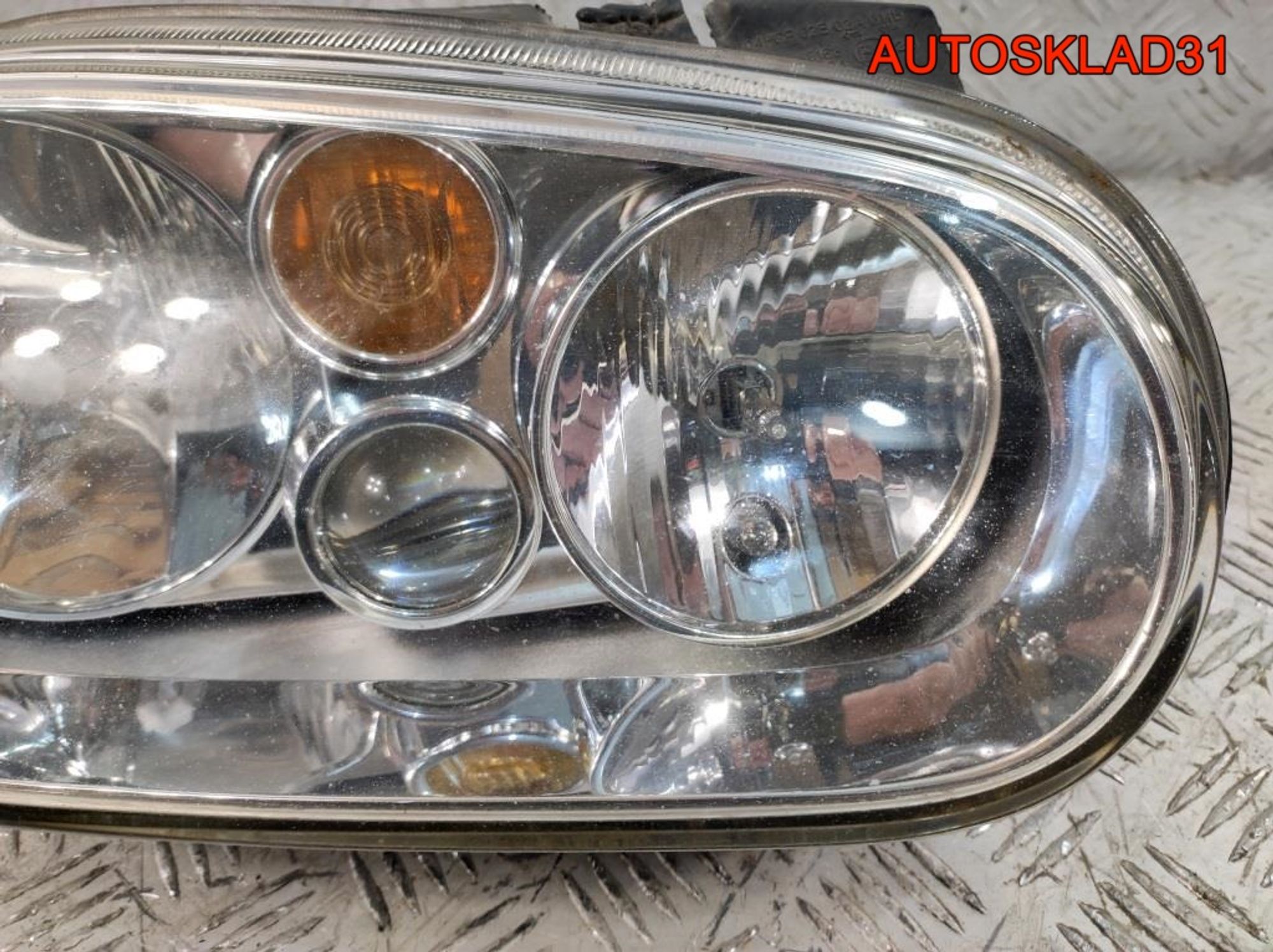 Фара правая Valeo VW Golf 4 1J1941016C, 6500 рублей, Дубовое