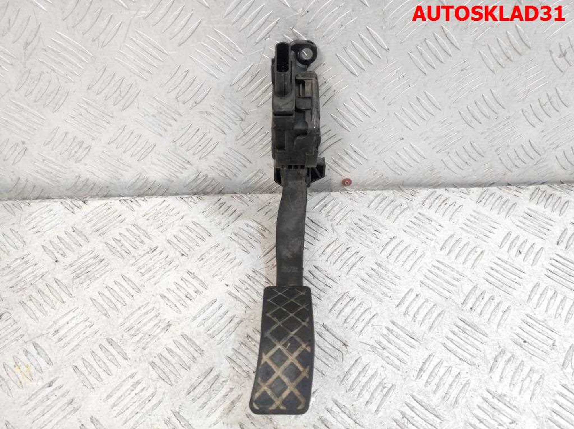 Педаль газа Audi A6 C7 3,0 CDU Дизель 8K1723523A, 2000 рублей, Дубовое