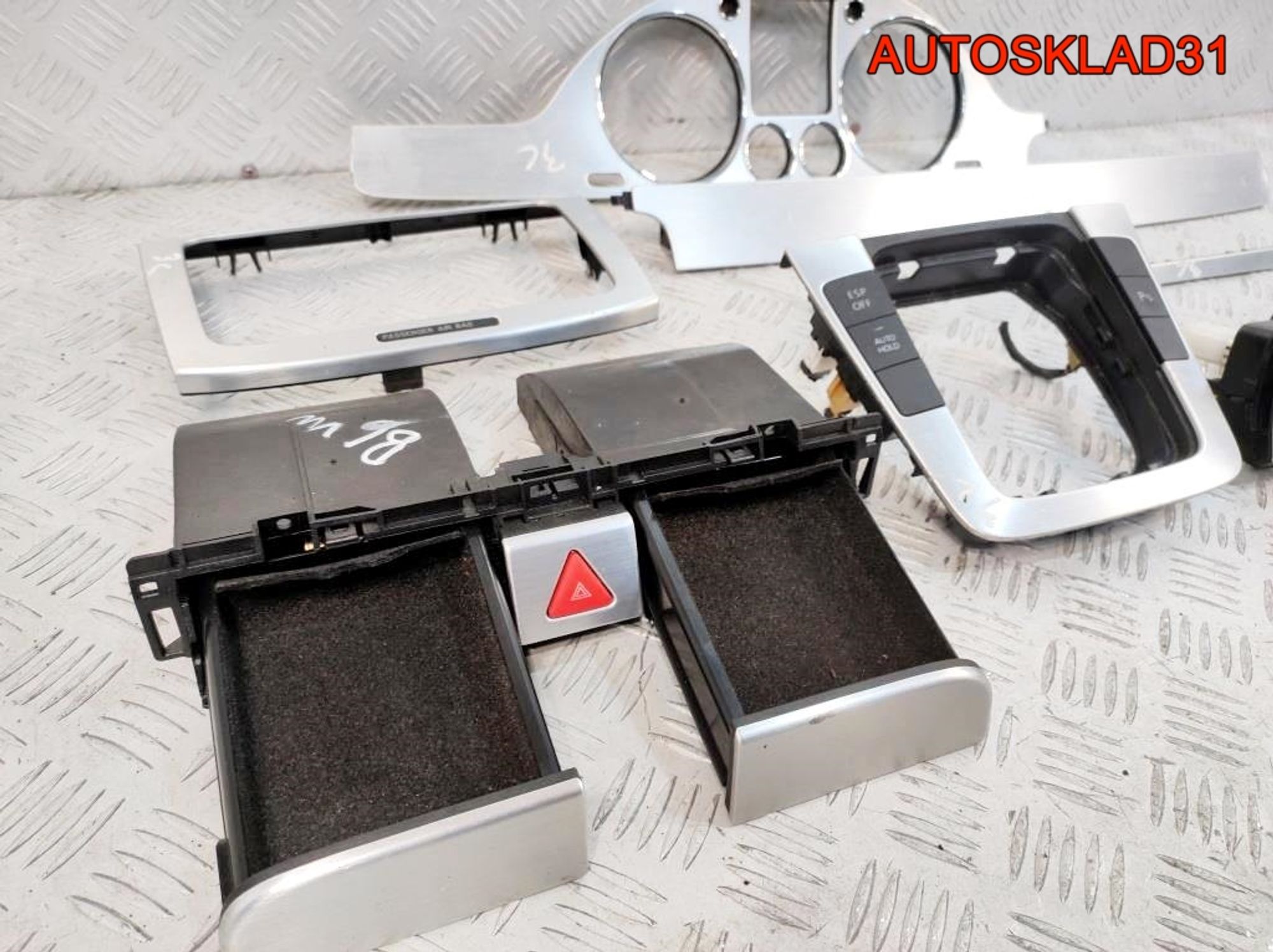 Комплект накладок салона VW Passat B6 3C0858069AE, 10000 рублей, Дубовое