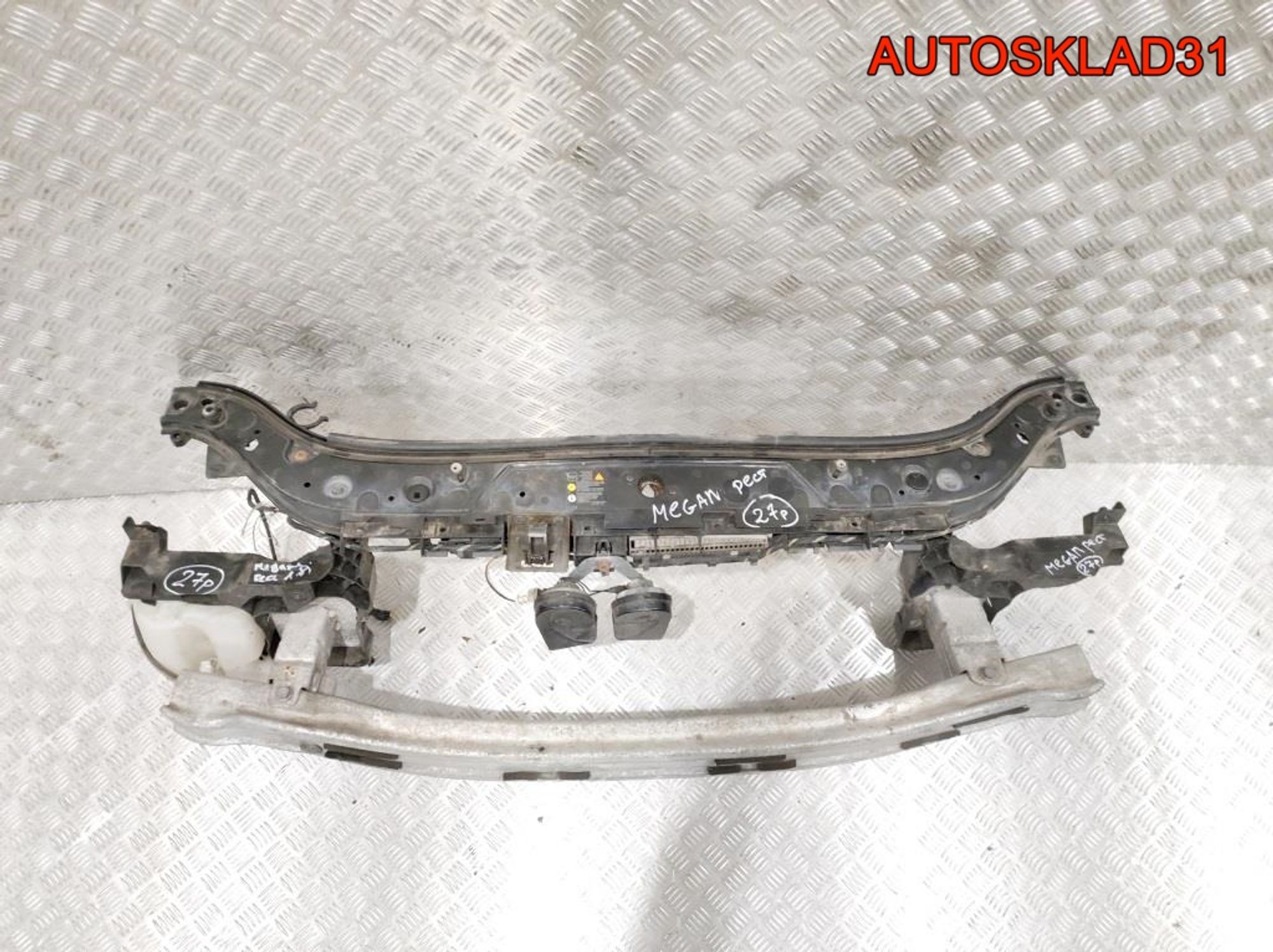 Панель передняя Renault Megane 2 8200137494, 14000 рублей, Дубовое
