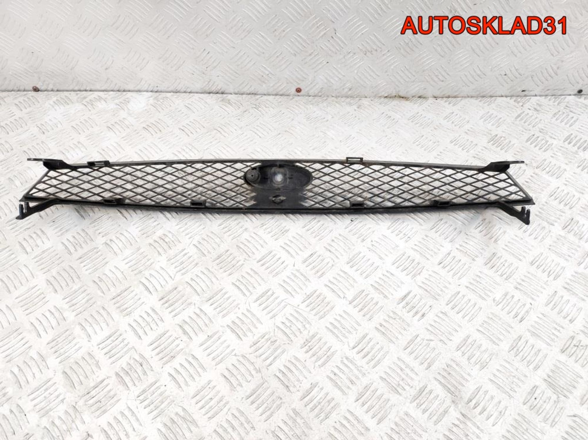 Решетка радиатора Ford Focus 1 98AB8200CG, 4500 рублей, Дубовое