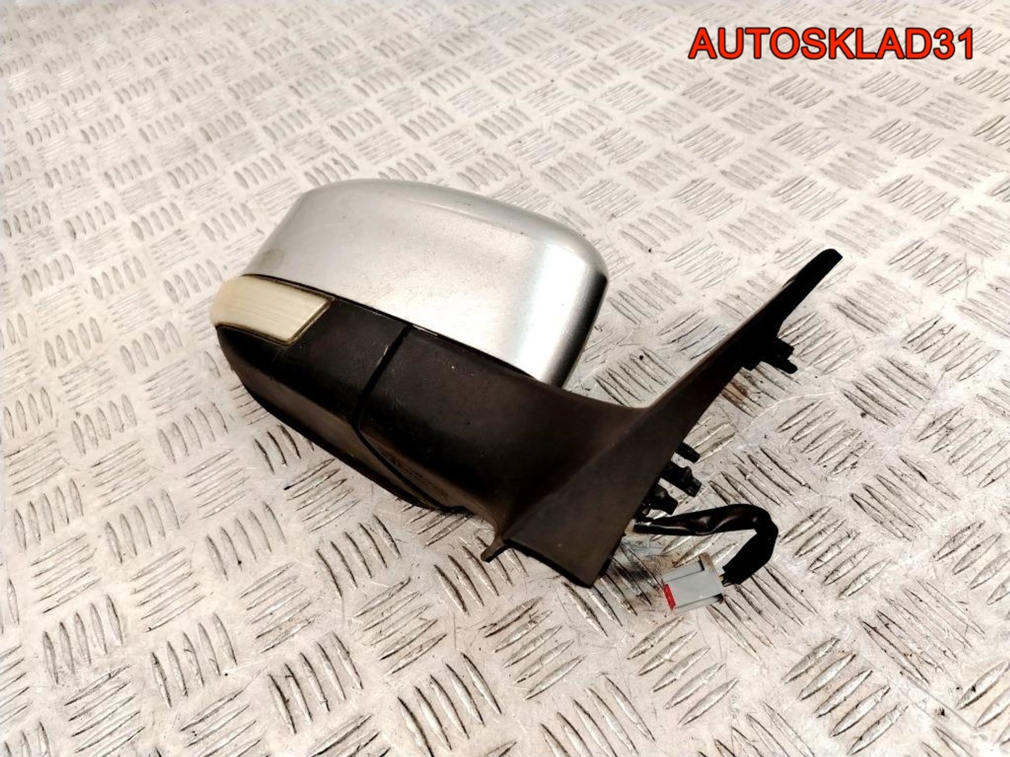Зеркало правое Ford Focus 2 1728322 Рестайлинг, 6000 рублей, Дубовое