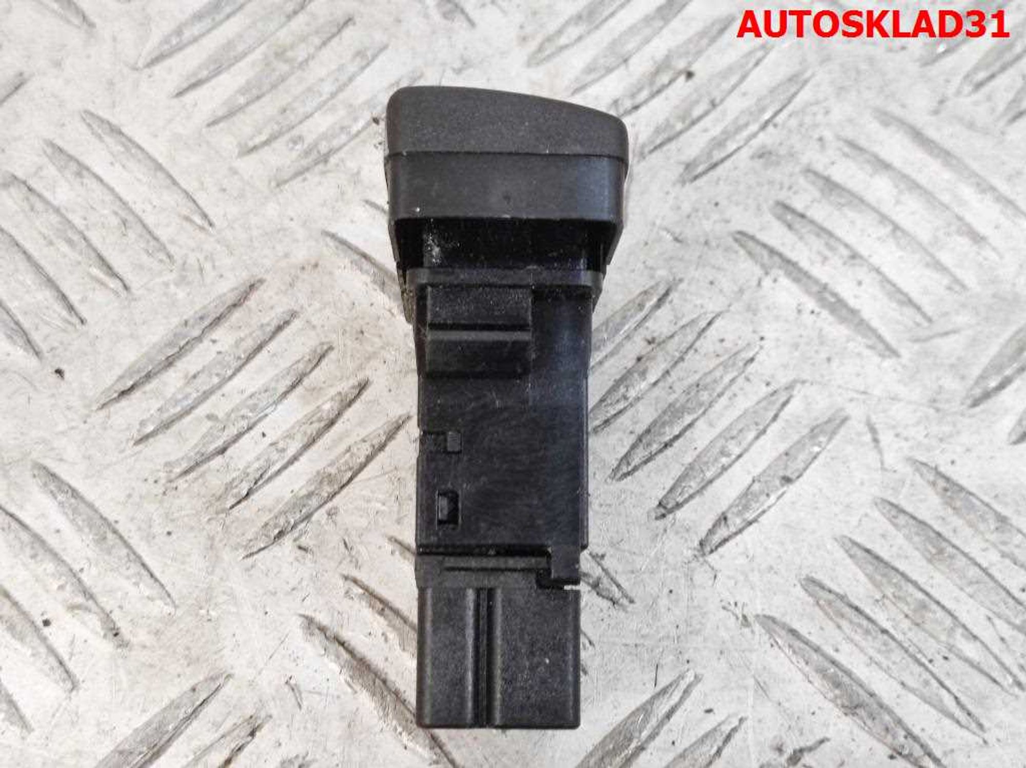 Кнопка аварийной сигнализации Nissan Primera P11 252902F020, 600 рублей, Дубовое
