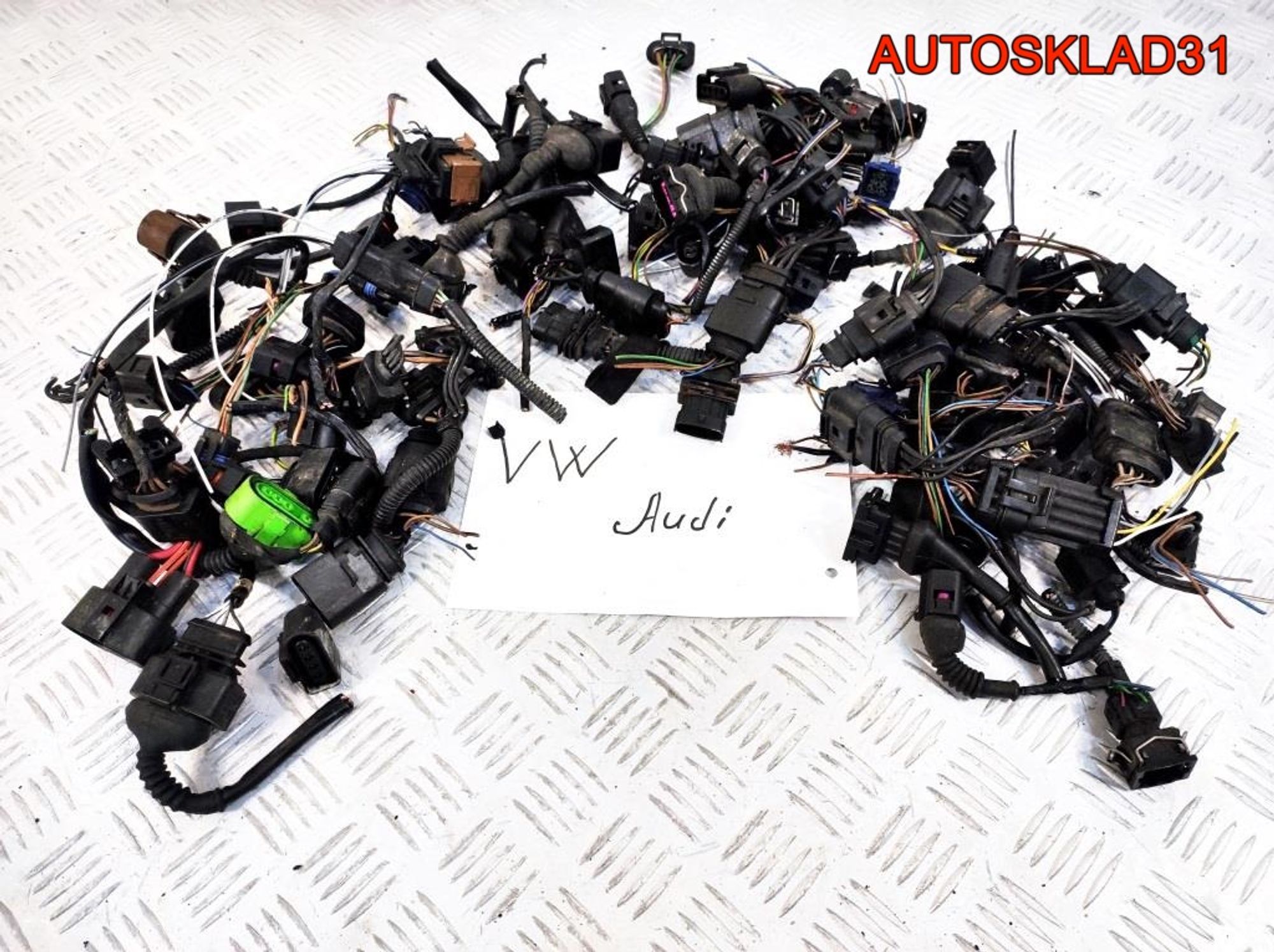 Фишки проводки двигателя Audi Volkswagen, 600 рублей, Дубовое