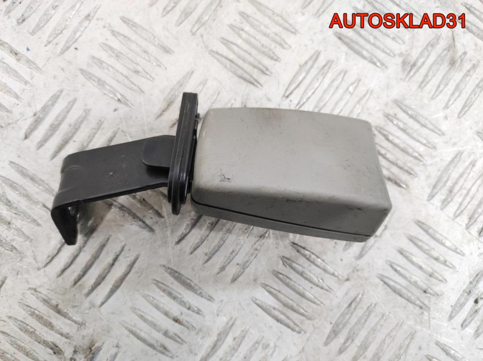 Ответная часть ремня безопасности Audi A8 D3 4E0857740A, 500 рублей, Дубовое