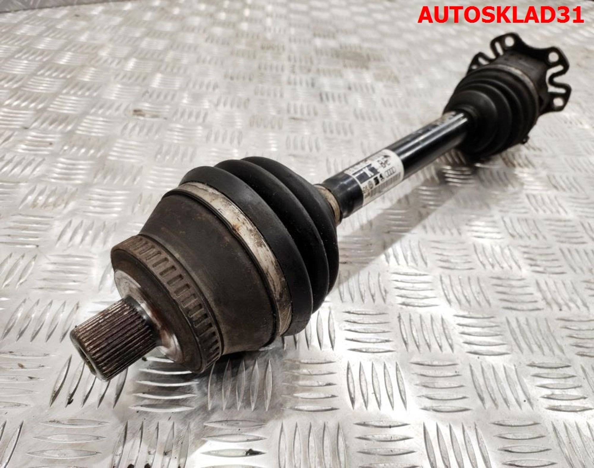 Полуось передняя левая Audi A4 B7 1,8 BFB АКПП 8E0407271BE, 5000 рублей, Дубовое