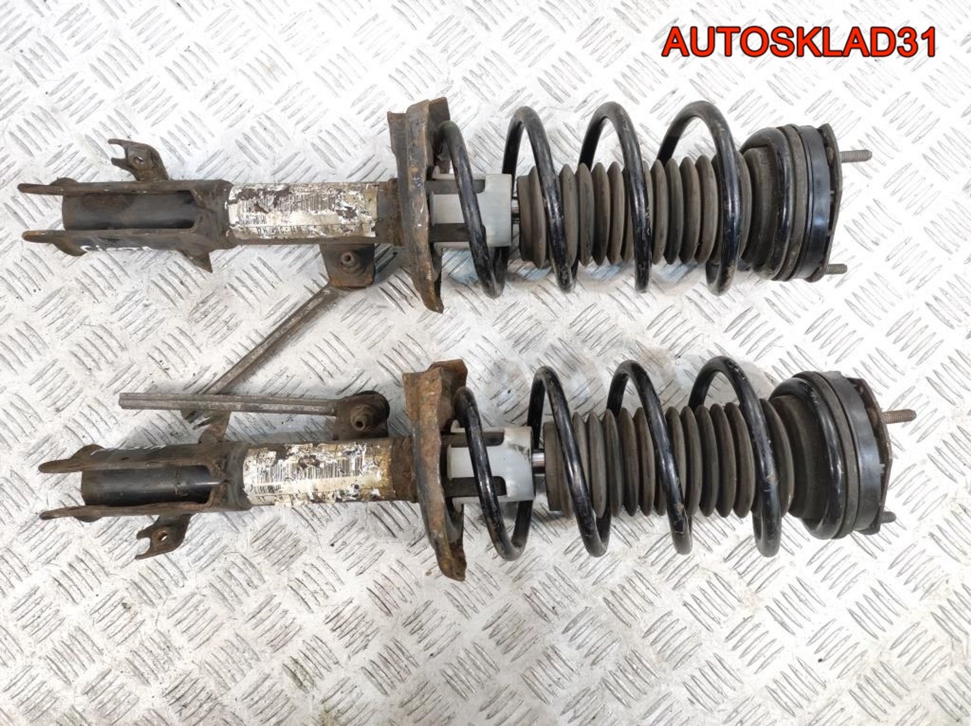 Амортизатор передний комплект Ford Fiesta 6 1713956, 5000 рублей, Дубовое