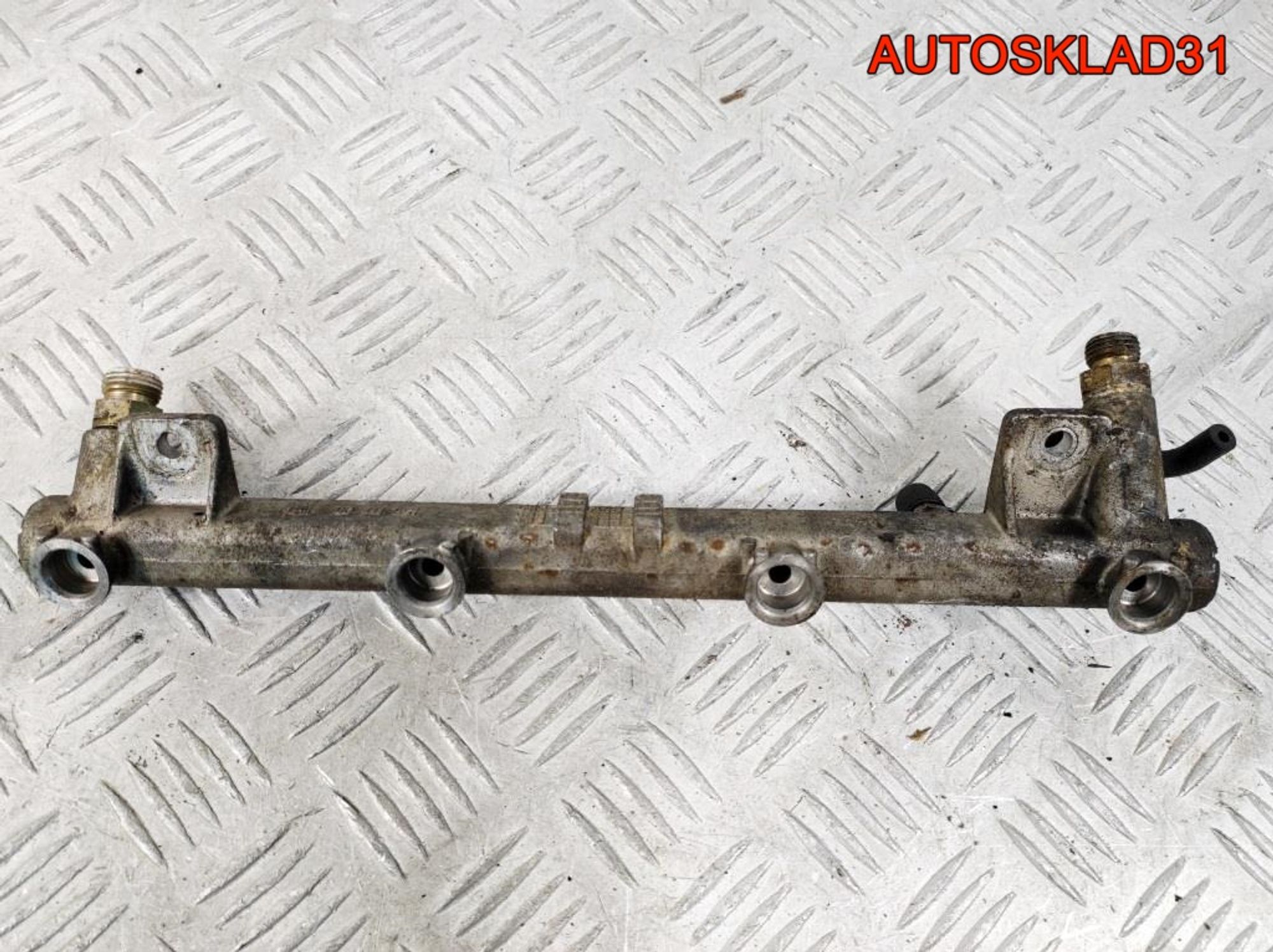 Рейка топливная Opel Omega B 2,0 X20XEV 90411551, 600 рублей, Дубовое