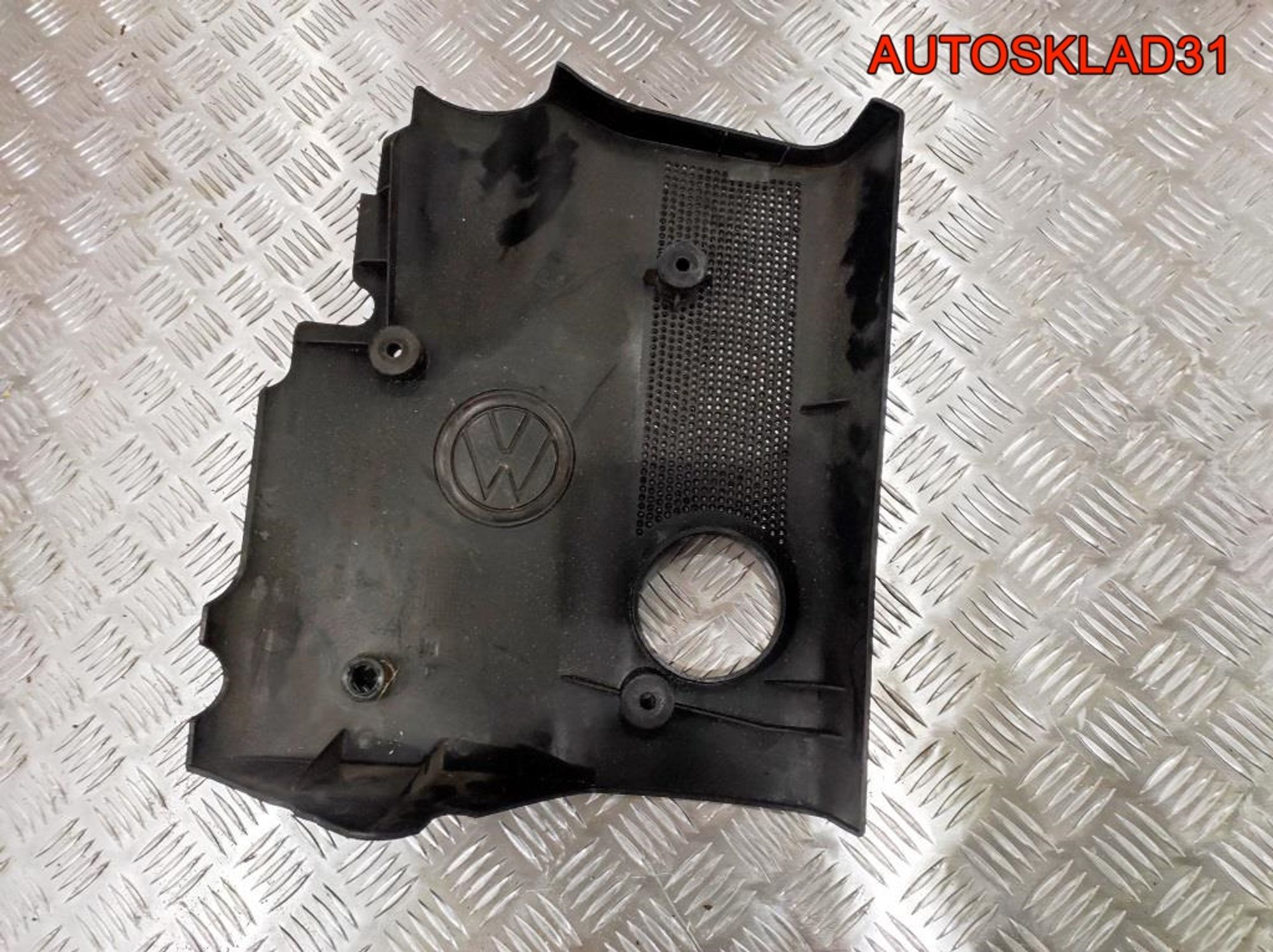 Декоративная крышка двигателя VW Passat B5 06B103935J, 1400 рублей, Дубовое