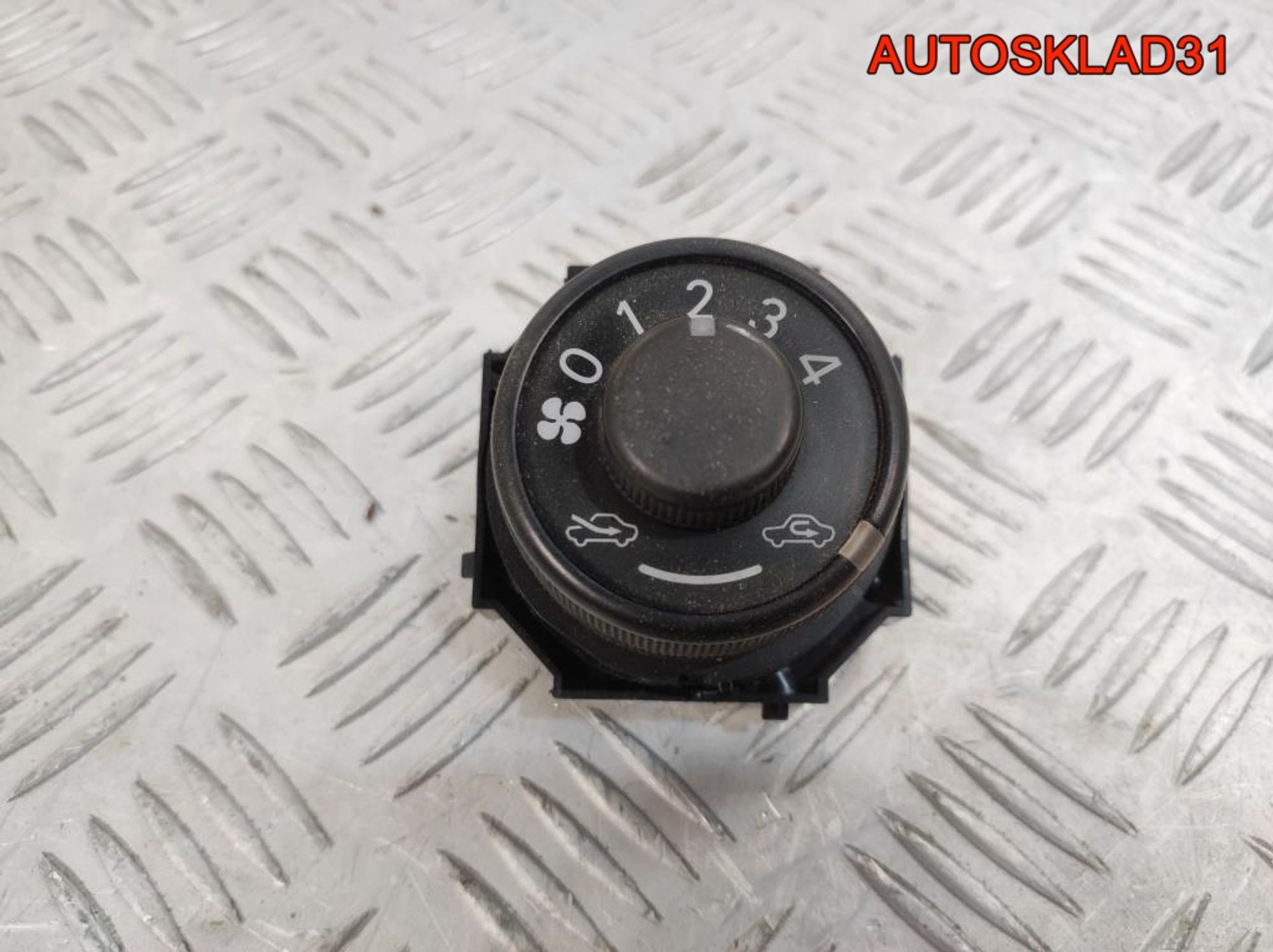 Переключатель отопителя Toyota Yaris 2 559020D010, 500 рублей, Дубовое