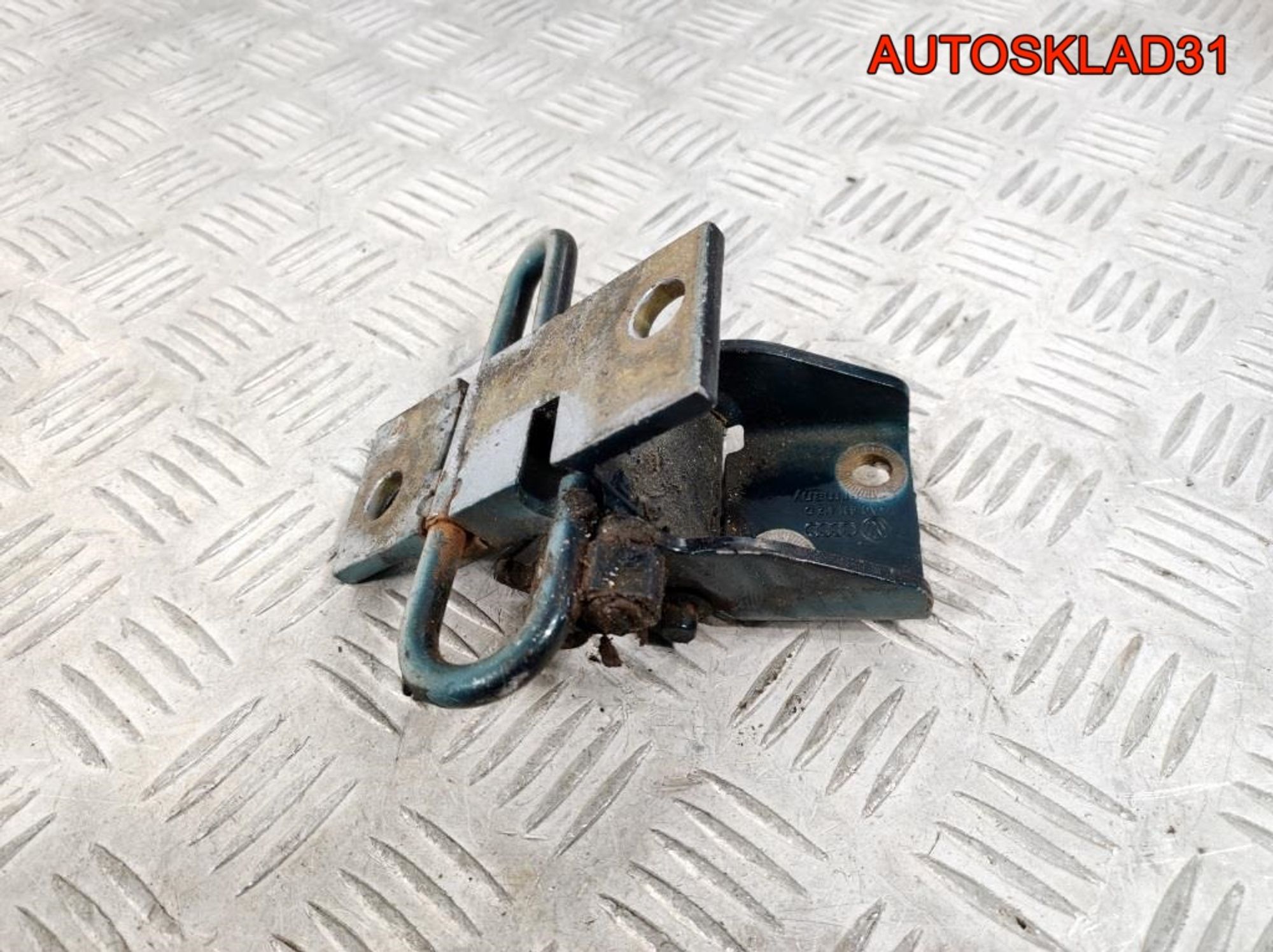 Петля двери передней правой нижняя Audi A6 C4, 1800 рублей, Дубовое