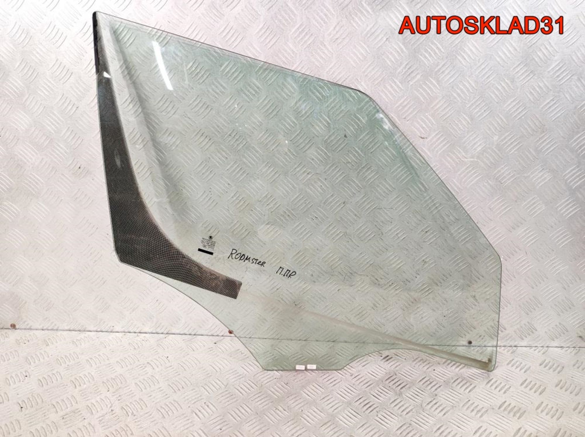 Стекло двери переднее правое Skoda Roomster, 3600 рублей, Дубовое