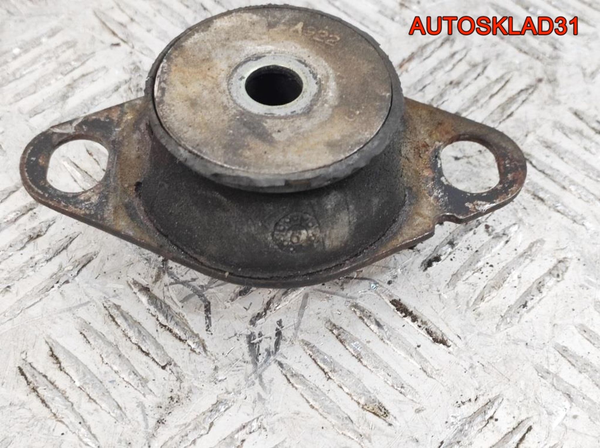 Опора МКПП левая Renault Megane 1 1,6 K4M 7700788318, 1000 рублей, Дубовое