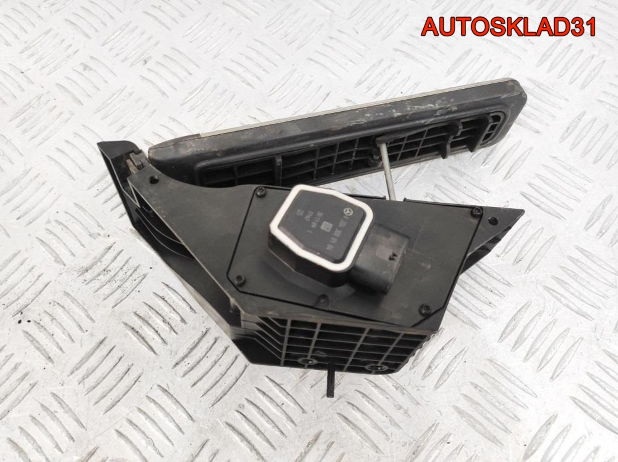 Педаль газа Mercedes-Benz GLK X204 A2043000504, 2000 рублей, Дубовое