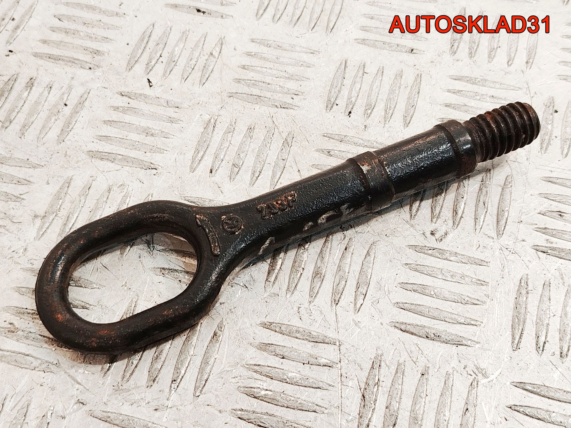 Крюк буксировочный Audi A3 8P 1T0805615A, 1500 рублей, Дубовое