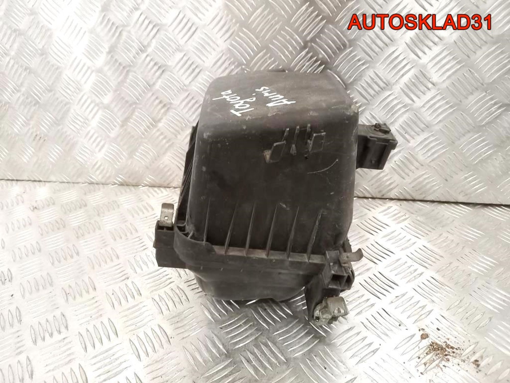 Корпус воздушного фильтра Toyota Auris 1770522220, 3600 рублей, Дубовое