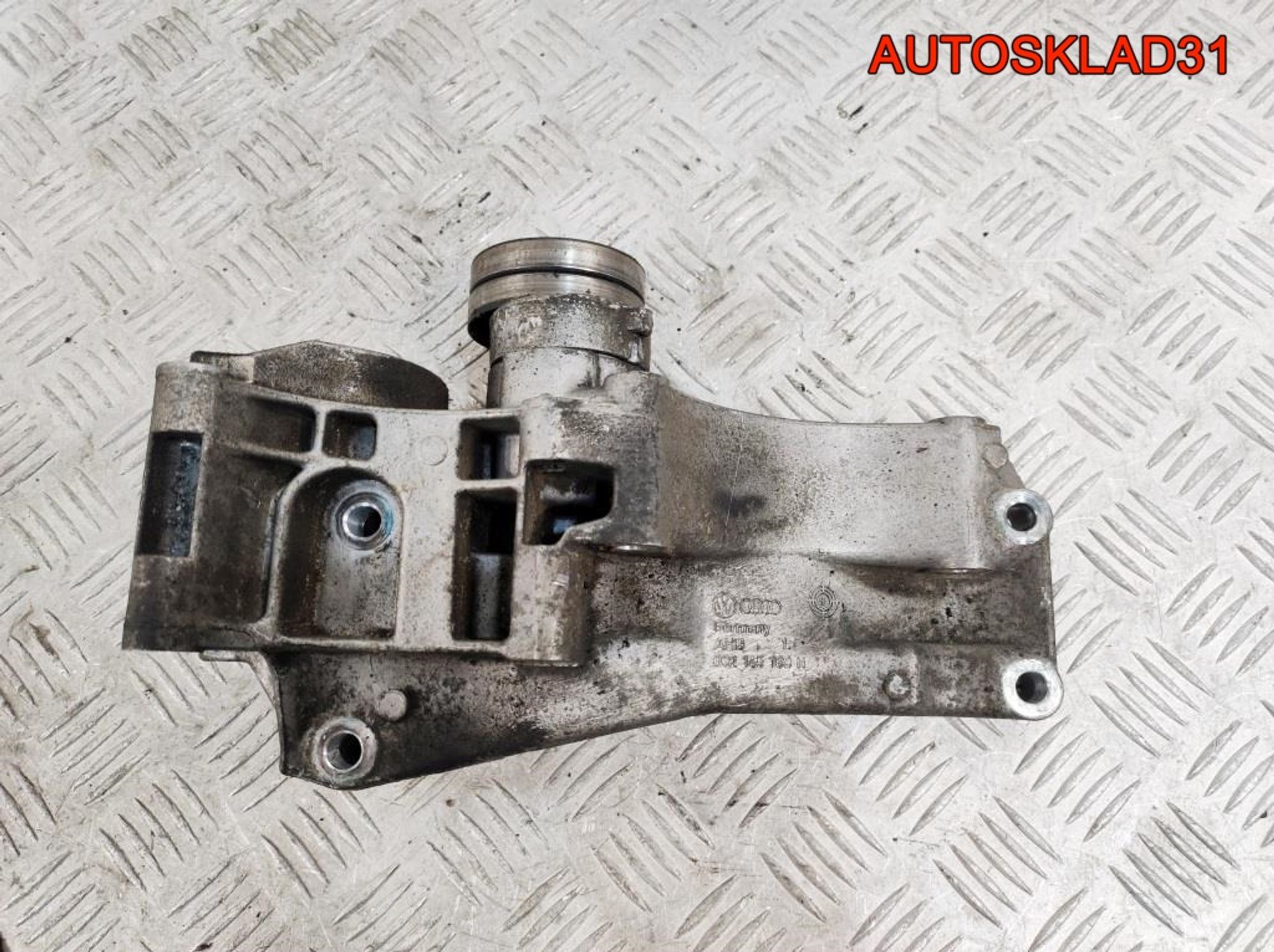 Кронштейн генератора VW Polo 1,4 AHW 032145169M, 1400 рублей, Дубовое