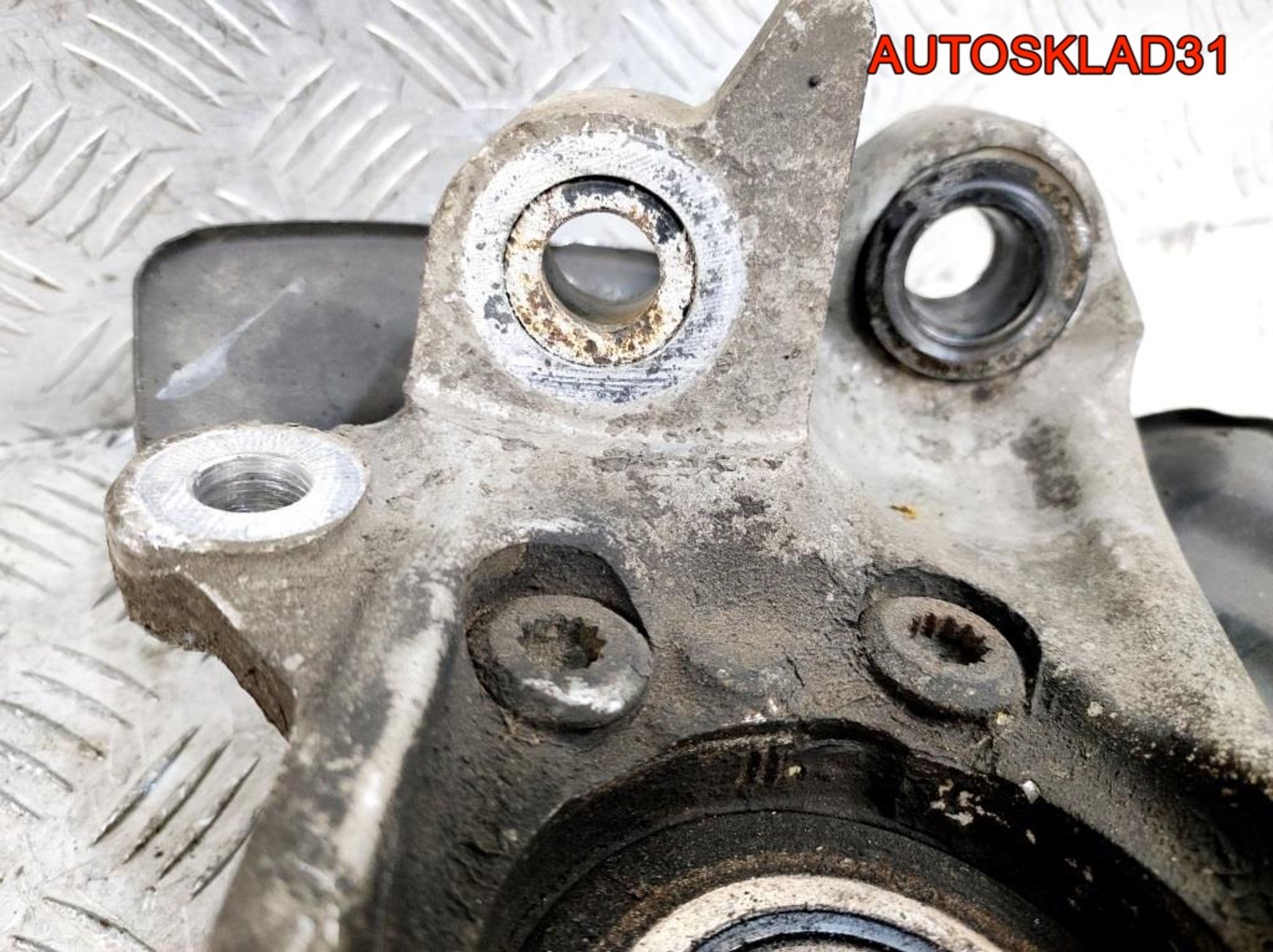 Кулак передний правый Audi A6 C6 4F0407242E, 7000 рублей, Дубовое