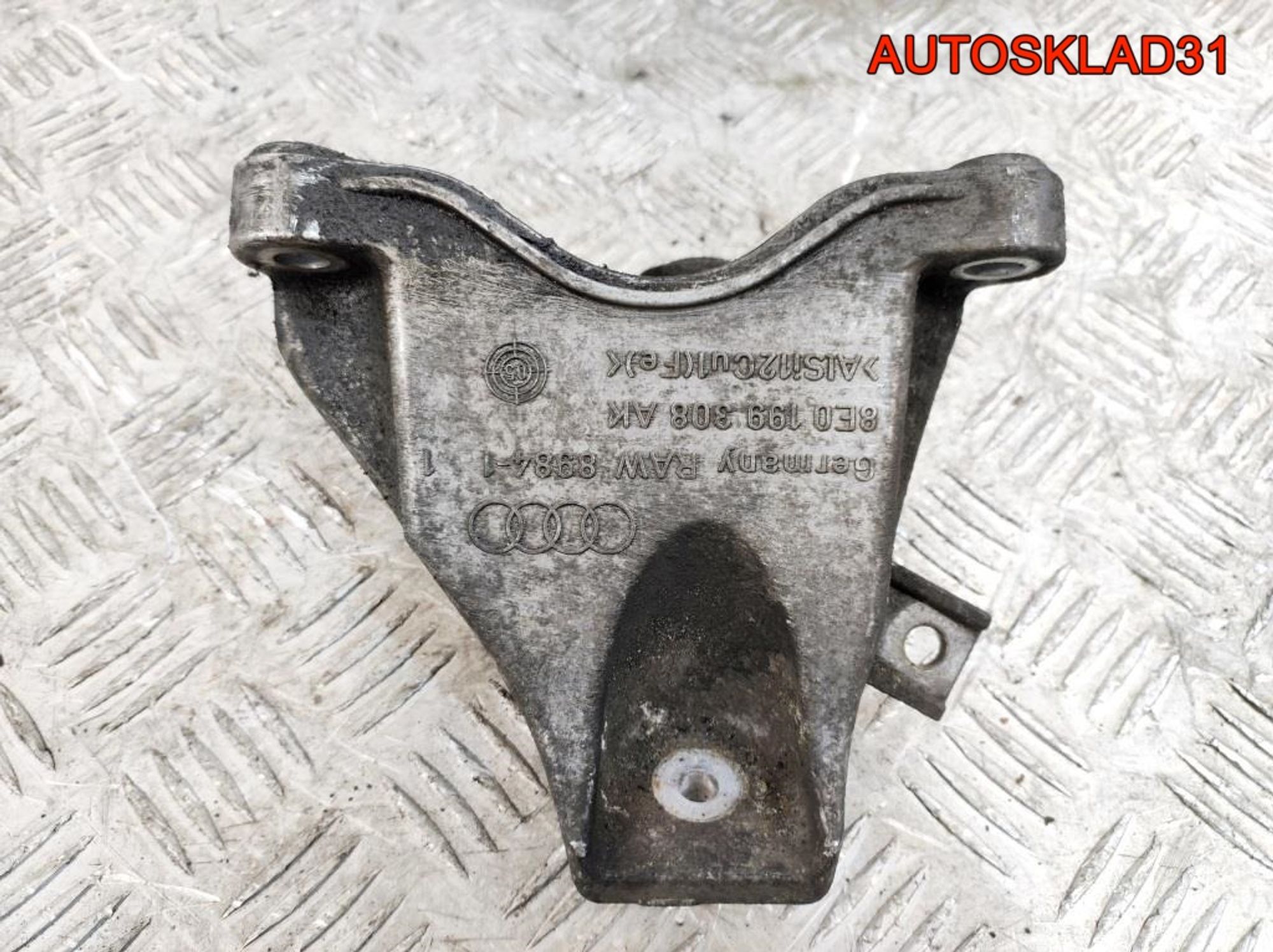 Кронштейн двигателя правый Audi A4 B7 3.0 ASB 8E0199308AK, 600 рублей, Дубовое