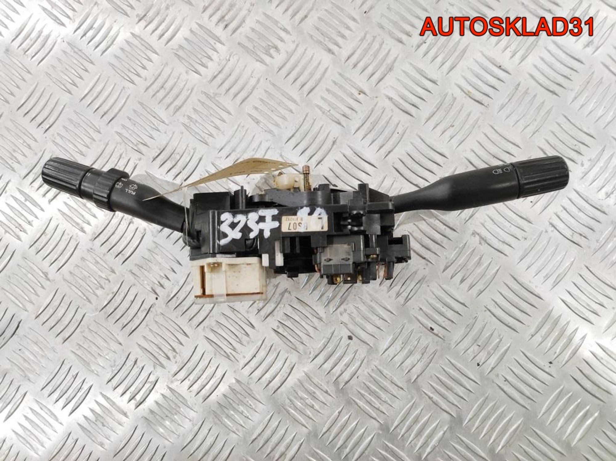 Переключатель подрулевой Mazda 323 BG BC5E66122, 2000 рублей, Дубовое