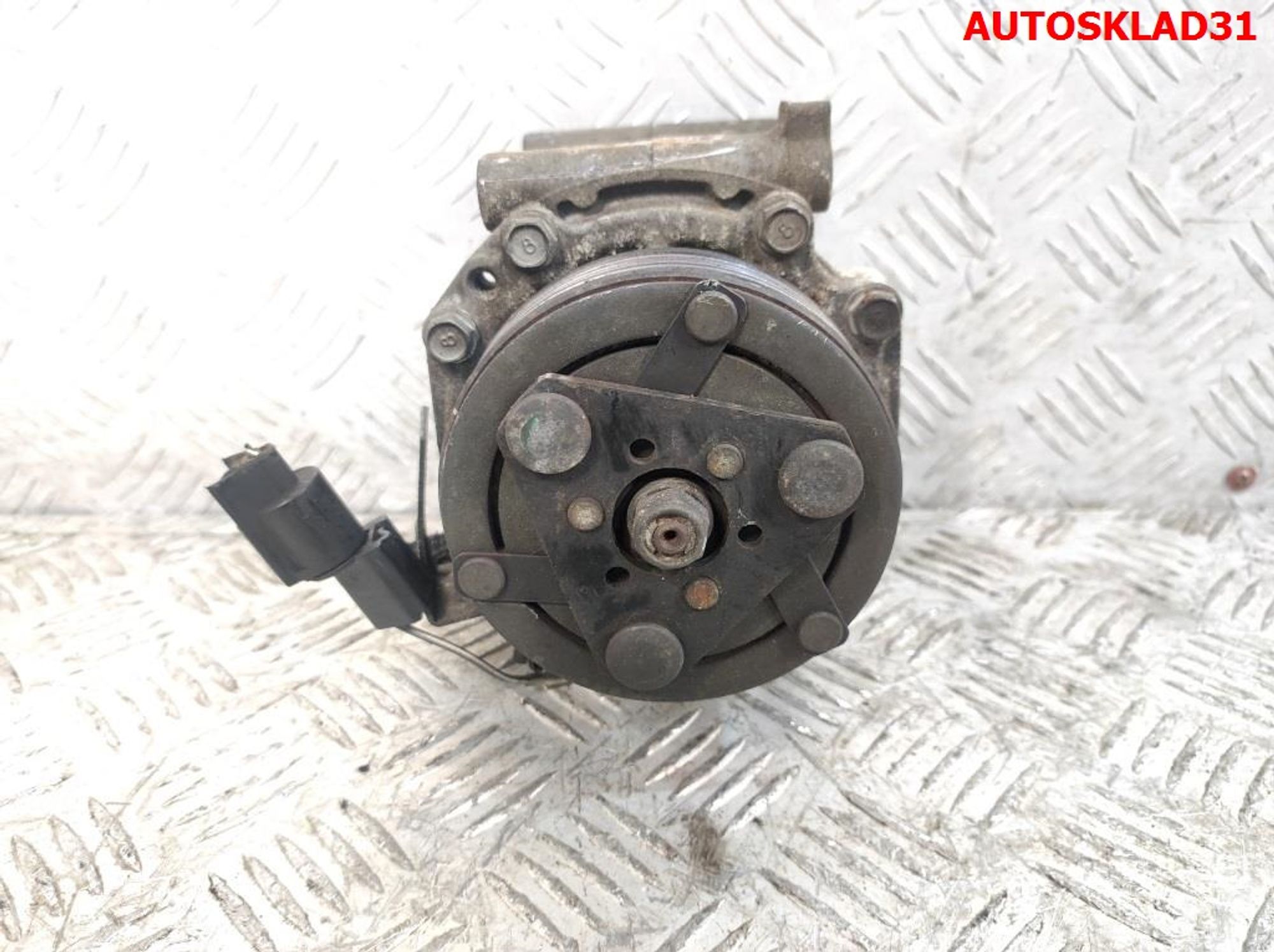 Компрессор кондиционера Mitsubishi Carisma DA 4G93 MR500007, 7200 рублей, Дубовое