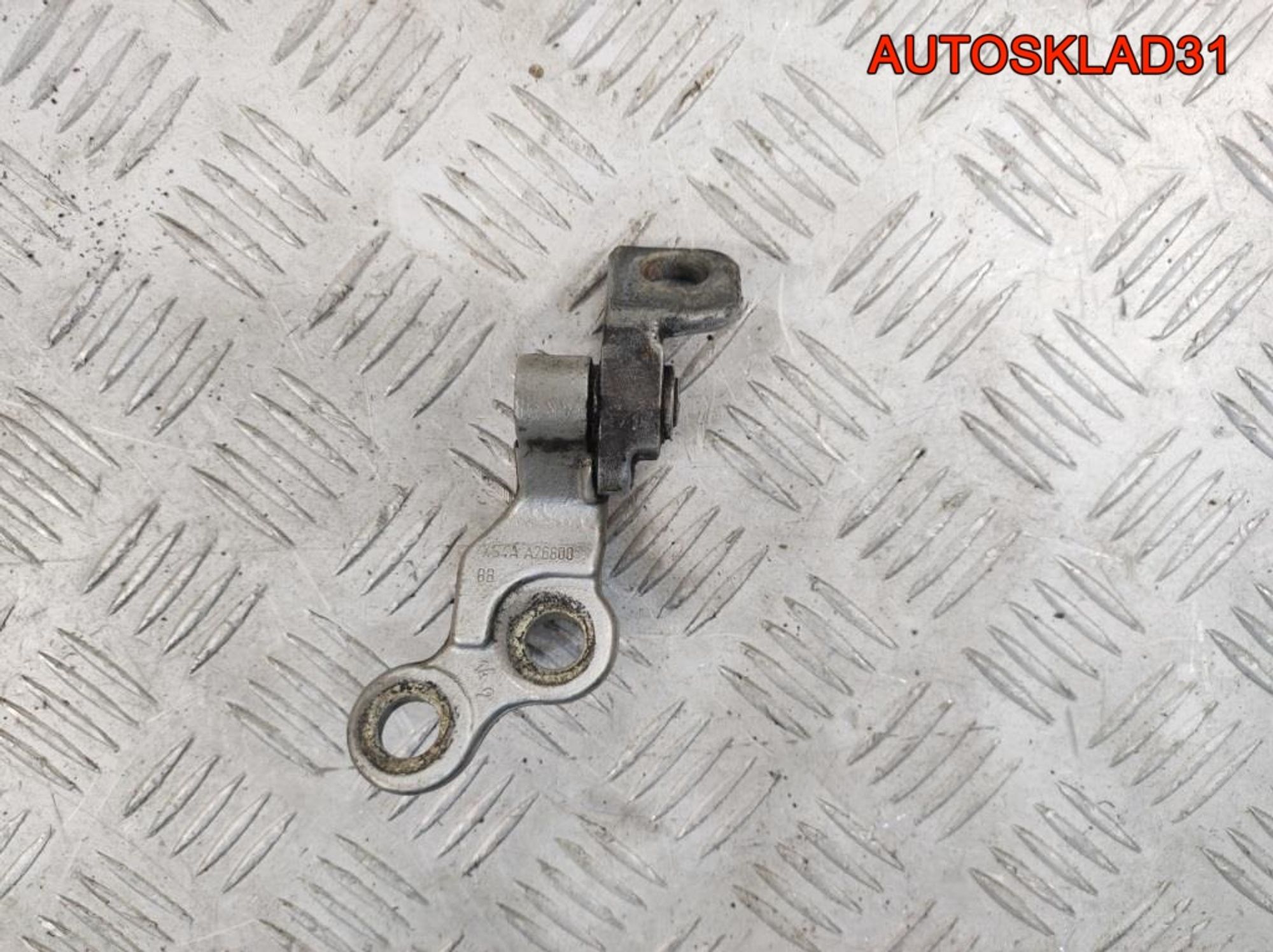 Петля двери задней правой Ford Focus 1 XS4AA26800BB, 900 рублей, Дубовое