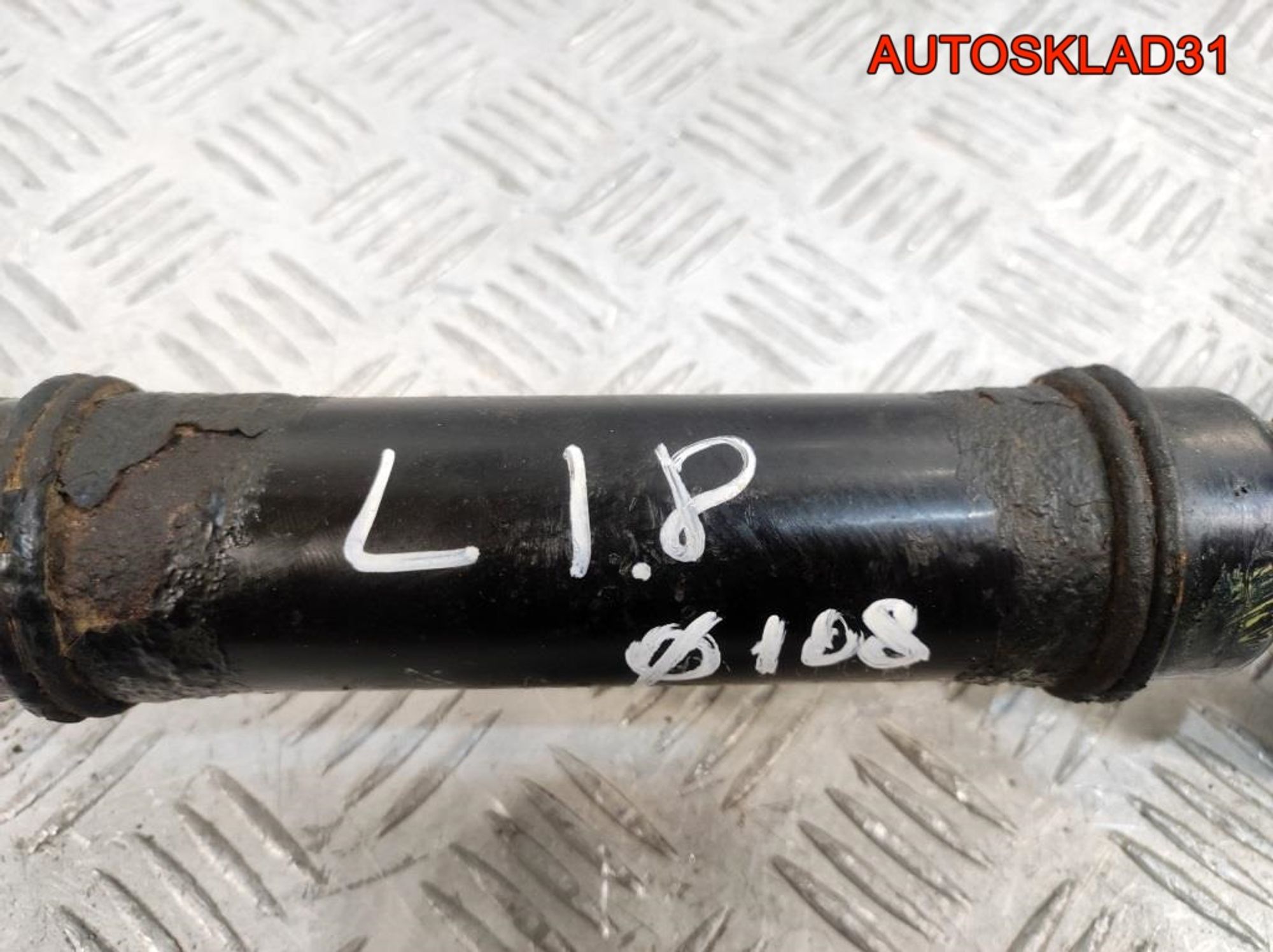 Привод перед левый VW Passat B5 МКПП 8D0407271AQ, 4100 рублей, Дубовое