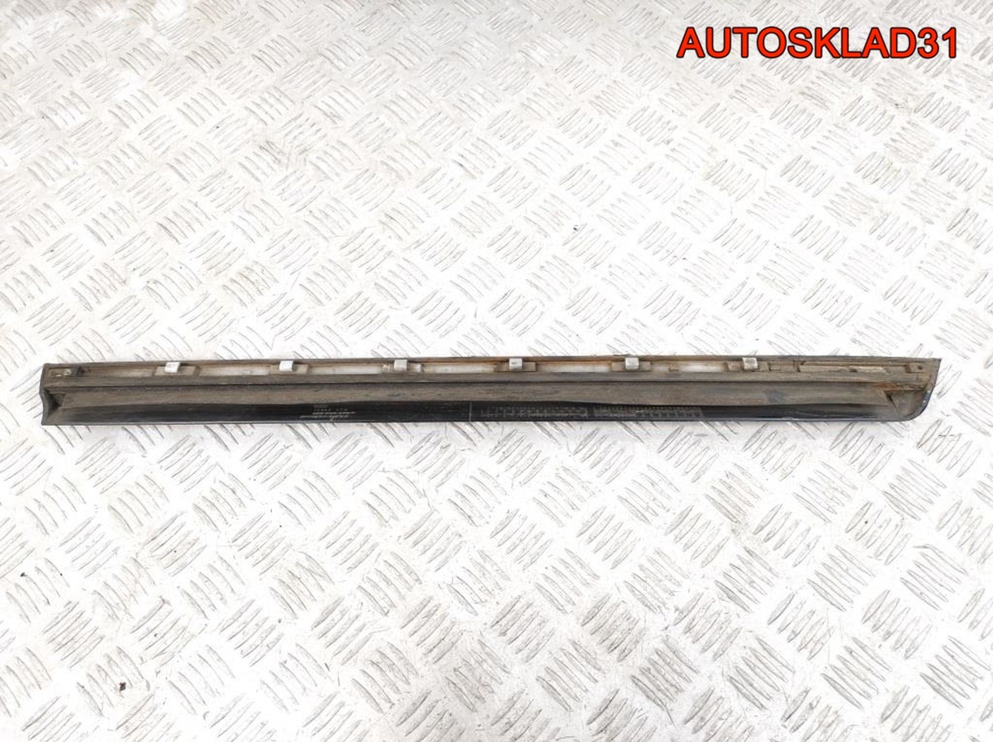 Молдинг задней правой двери Audi A6 C5 4B0853970D, 2000 рублей, Дубовое