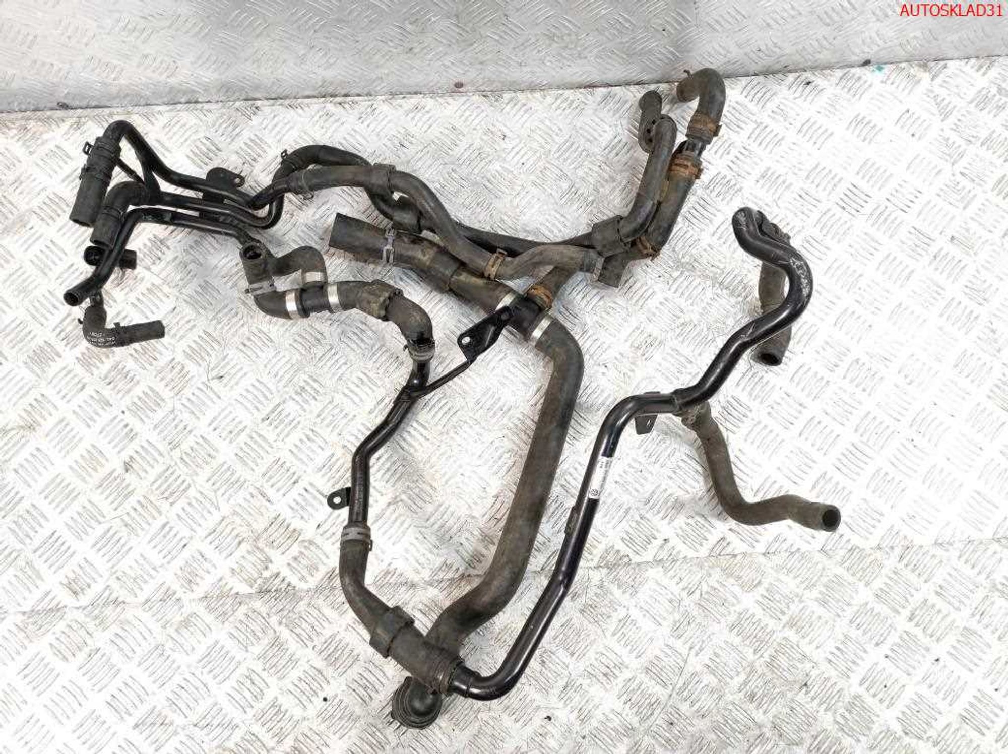 Трубка системы охлаждения Skoda Rapid 1,6 CXM Дизель 6C122051AC, 6000 рублей, Дубовое