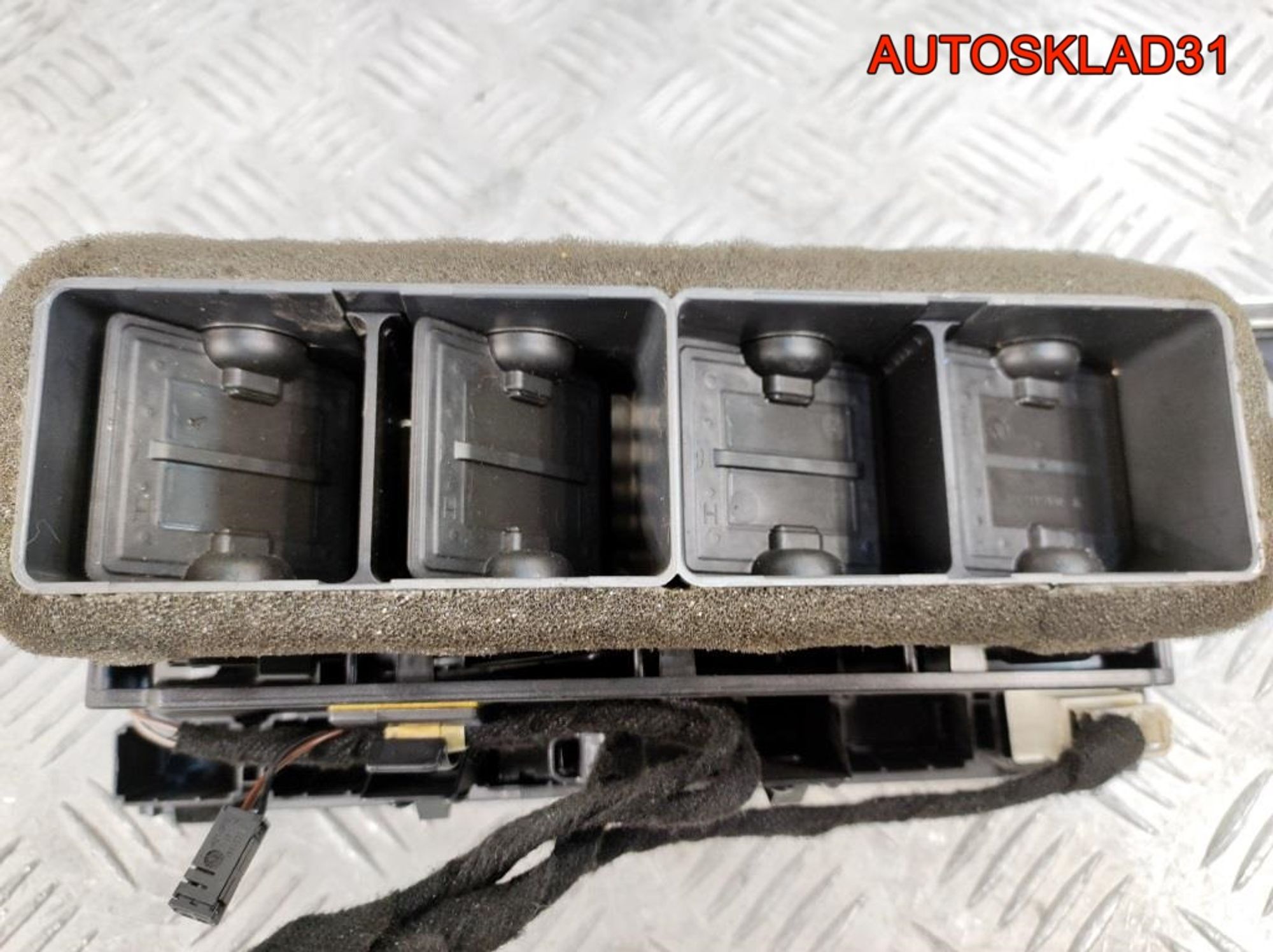 Дефлектор воздушный Audi A6 C6 4F1820951, 3200 рублей, Дубовое