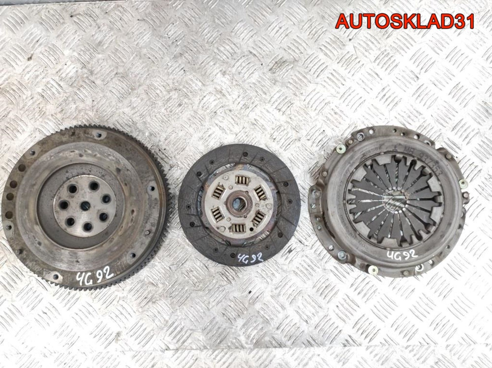 Комплект сцепления Mitsubishi Carisma DA 1.6 4G92 MD310399, 3000 рублей, Дубовое