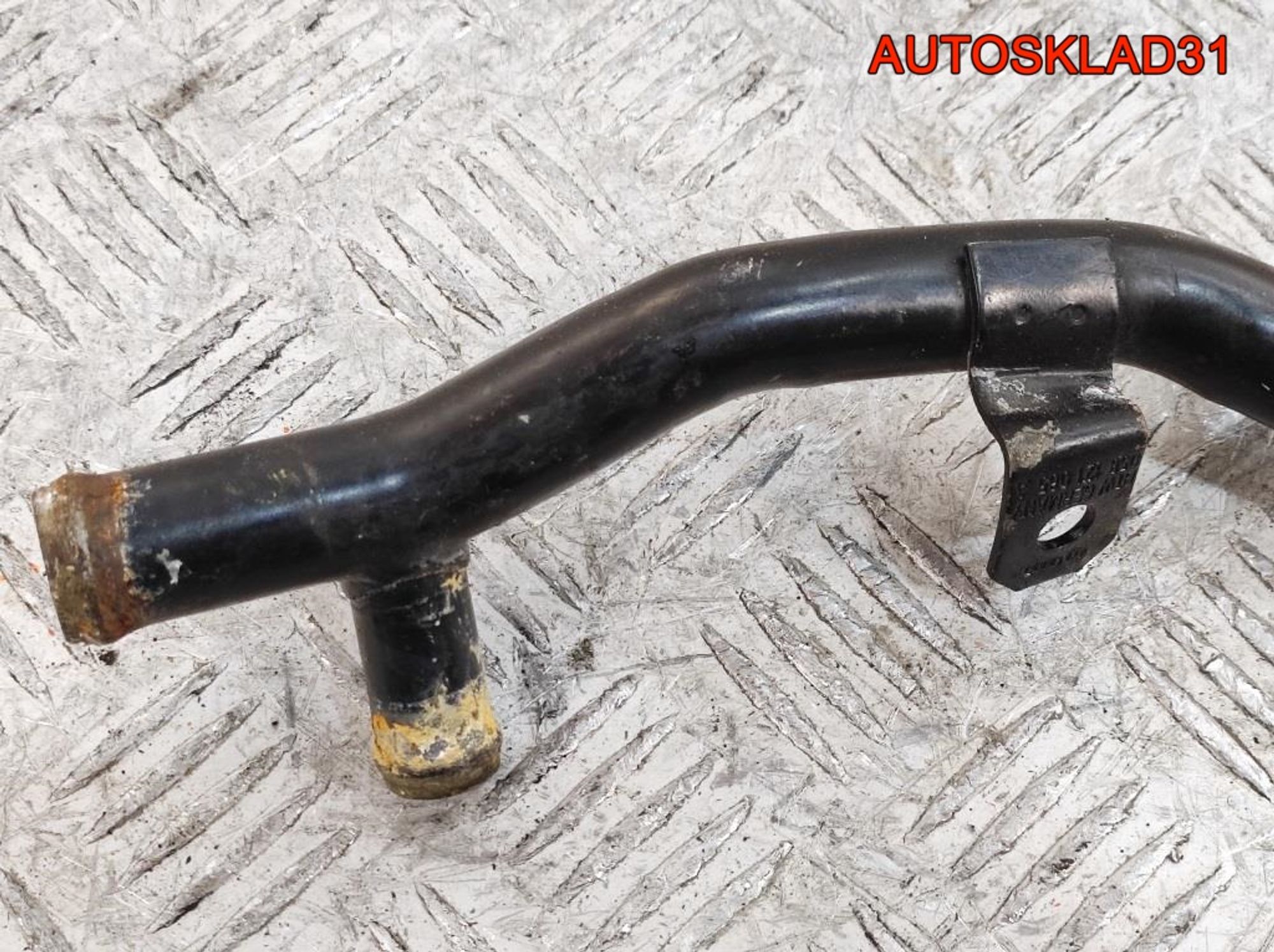 Трубка охлаждающей жидкости VW Passat B5 1,8 AEB 058121065A, 800 рублей, Дубовое