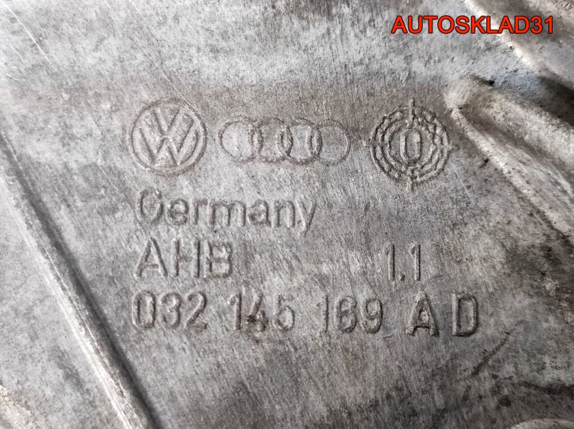 Кронштейн генератора VW Golf 4 1,6 BAD Бензин 032145169AD, 1800 рублей, Дубовое