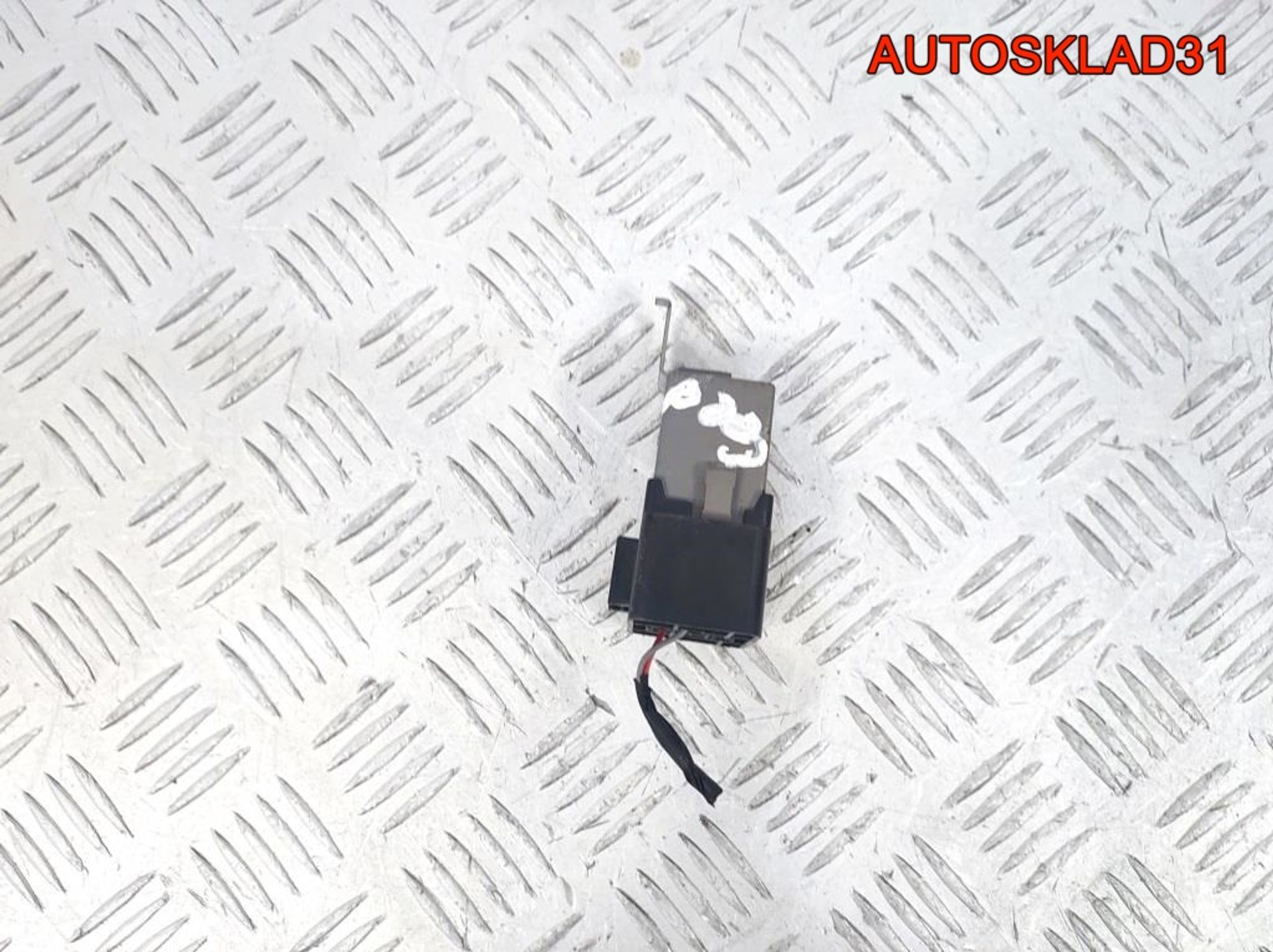 Реле обогрева сидений Kia Ceed 937101H000, 500 рублей, Дубовое