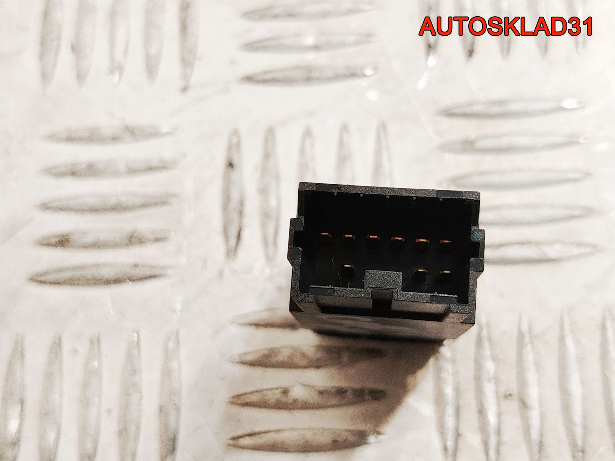 Кнопка аварийной сигнализации Mitsubishi Carisma DA MR911155, 800 рублей, Дубовое