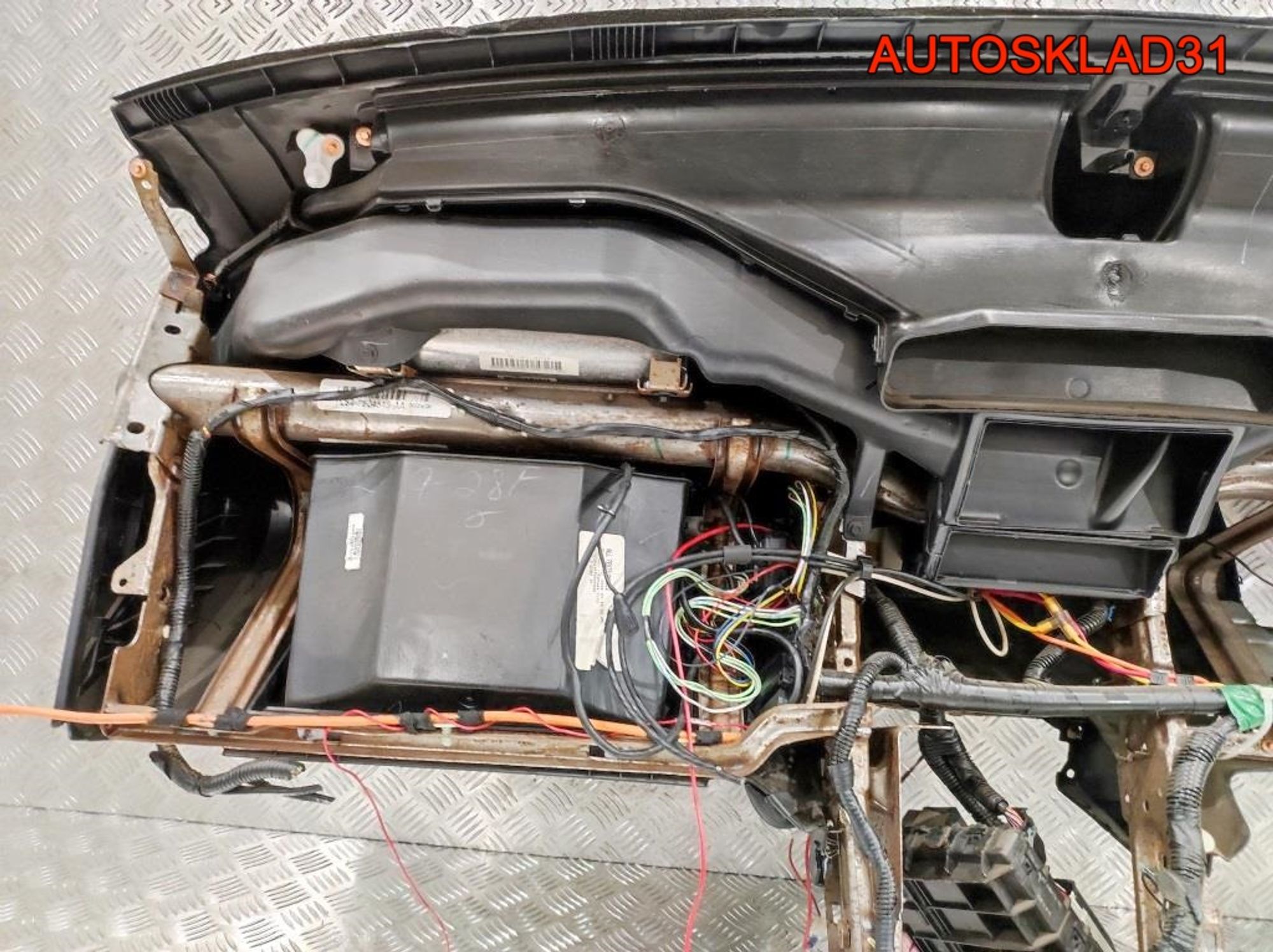 Торпедо Голое Ford Maverick 2 4804441, 13500 рублей, Дубовое