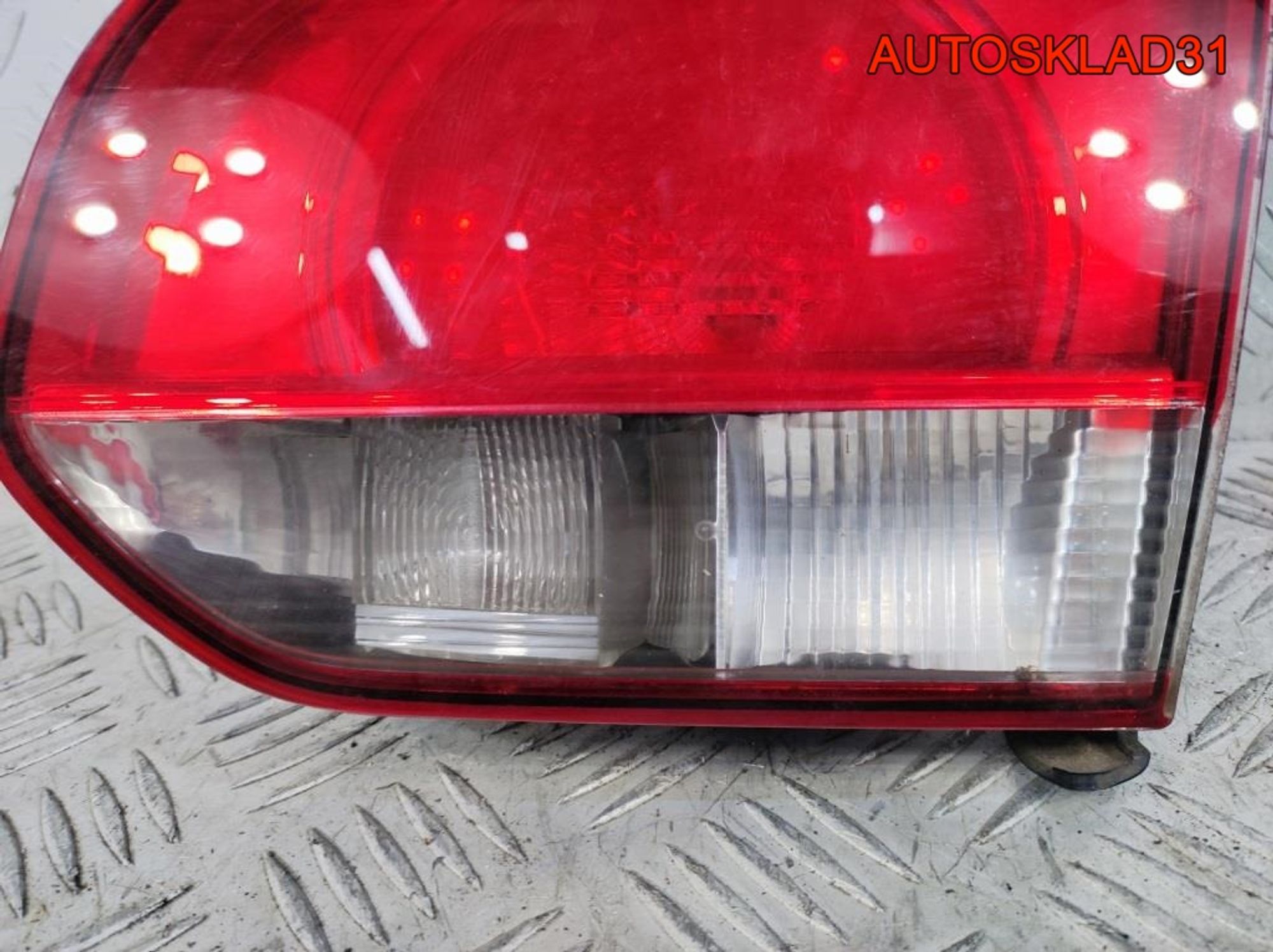 Фонарь внутренний правый VW Golf 6 5K0945094G, 3300 рублей, Дубовое