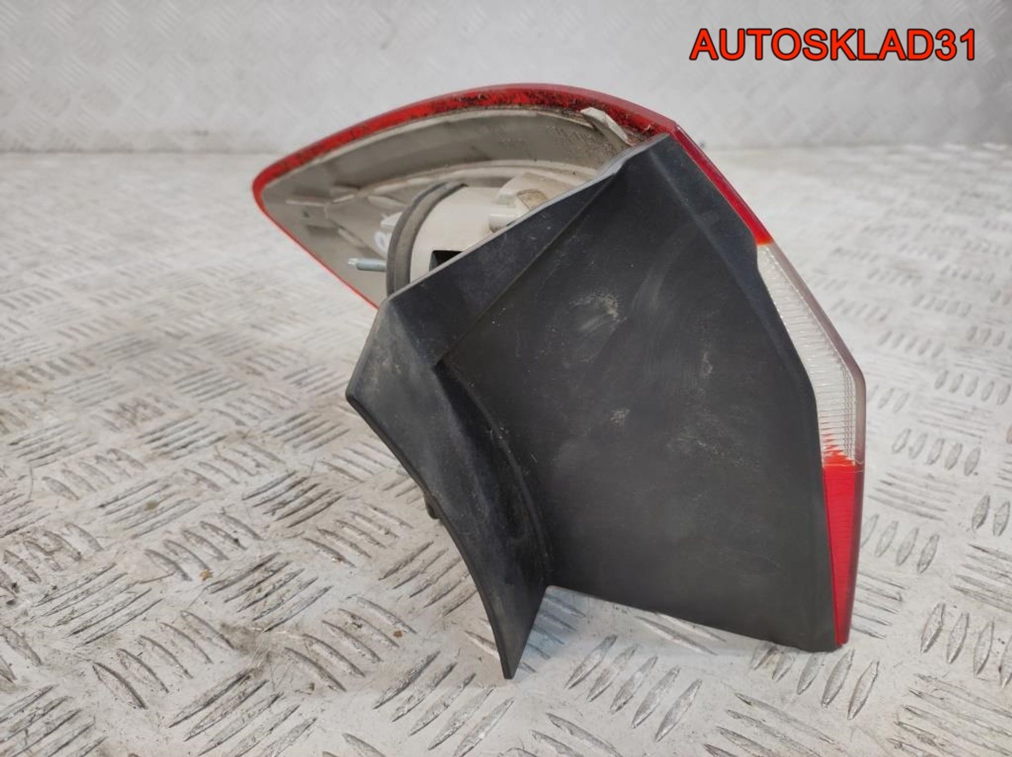 Фонарь задний наружный правый TYC Ford Mondeo 4 11B693012B Combi, 2000 рублей, Дубовое