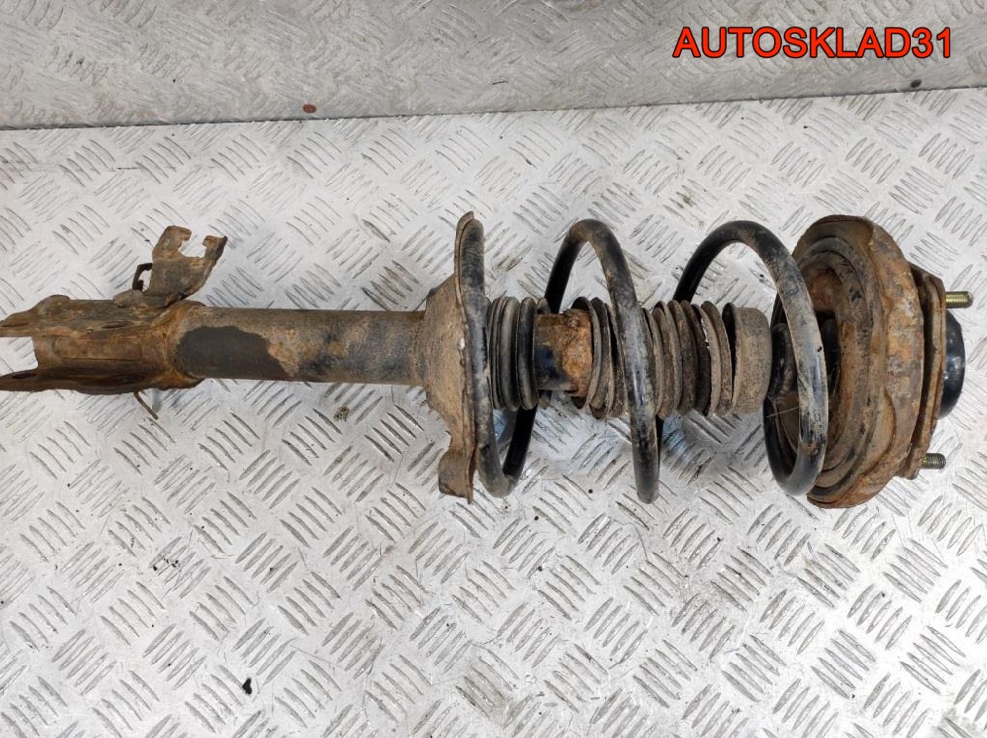 Амортизатор передний левый Nissan X-Trail T30 543038H726, 3200 рублей, Дубовое