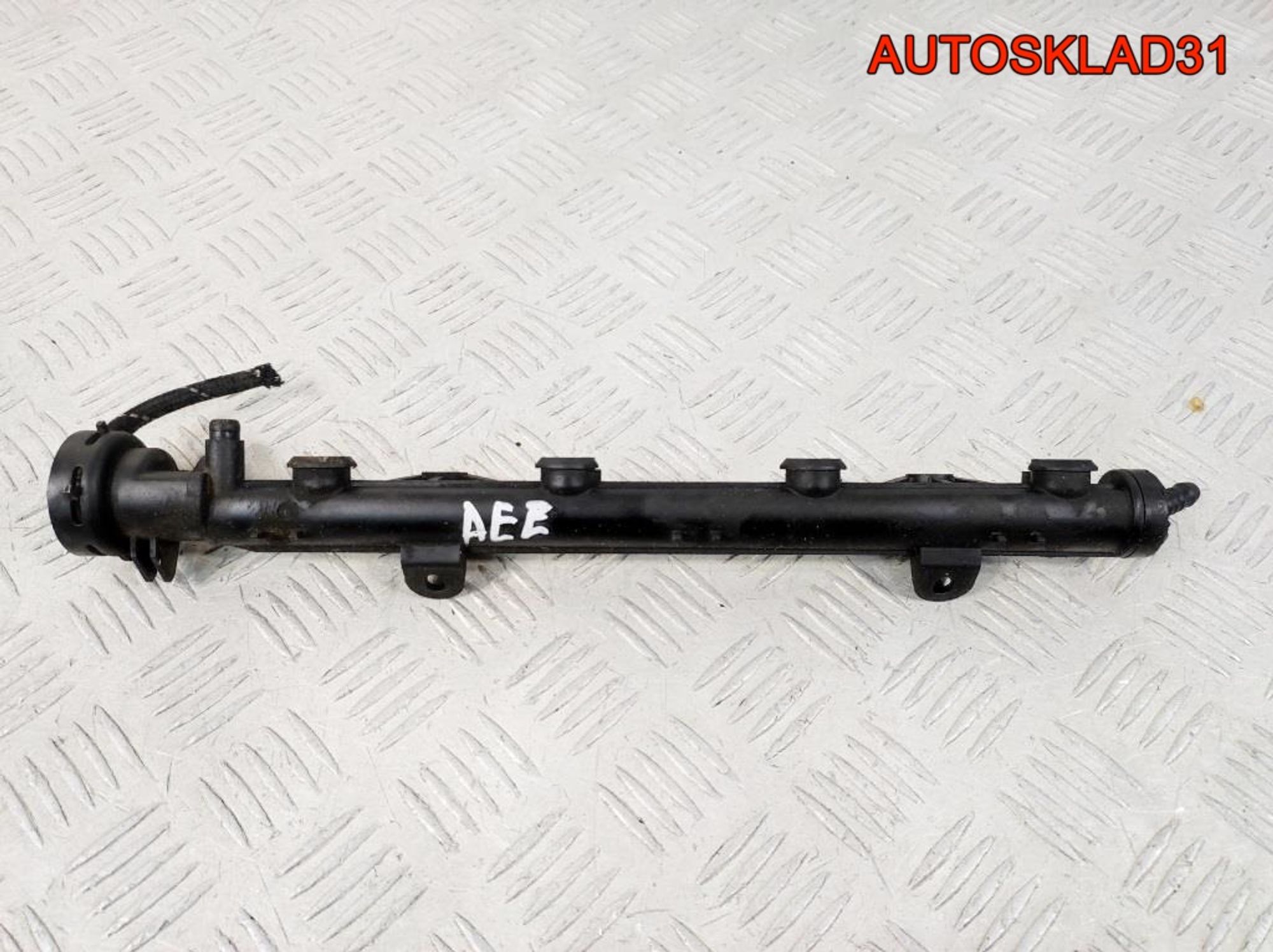 Рейка топливная Skoda Octavia 1,6 AEE 032133319B, 900 рублей, Дубовое