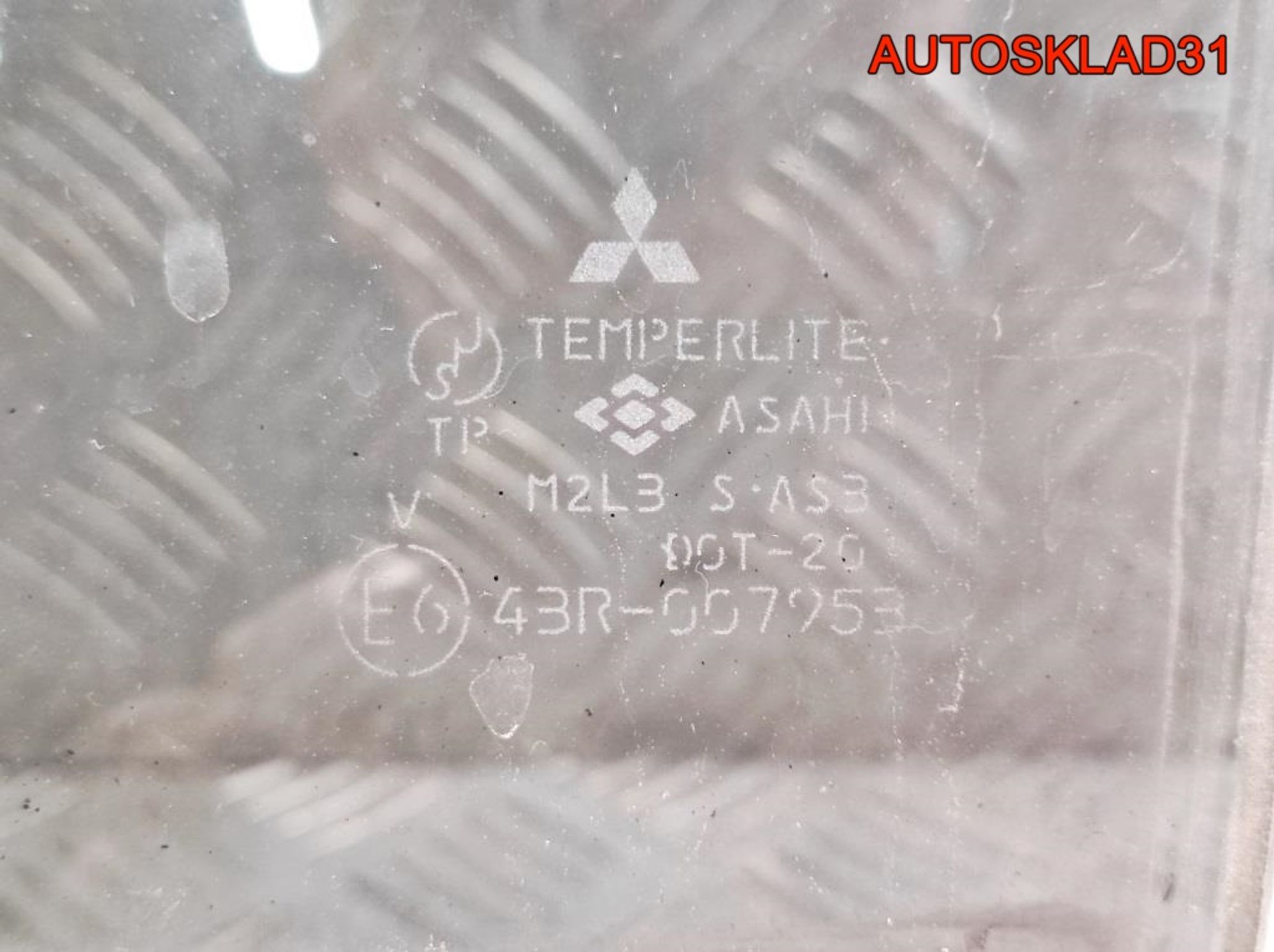 Стекло двери задней левой Mitsubishi Lancer 9 MR556411 Combi, 900 рублей, Дубовое