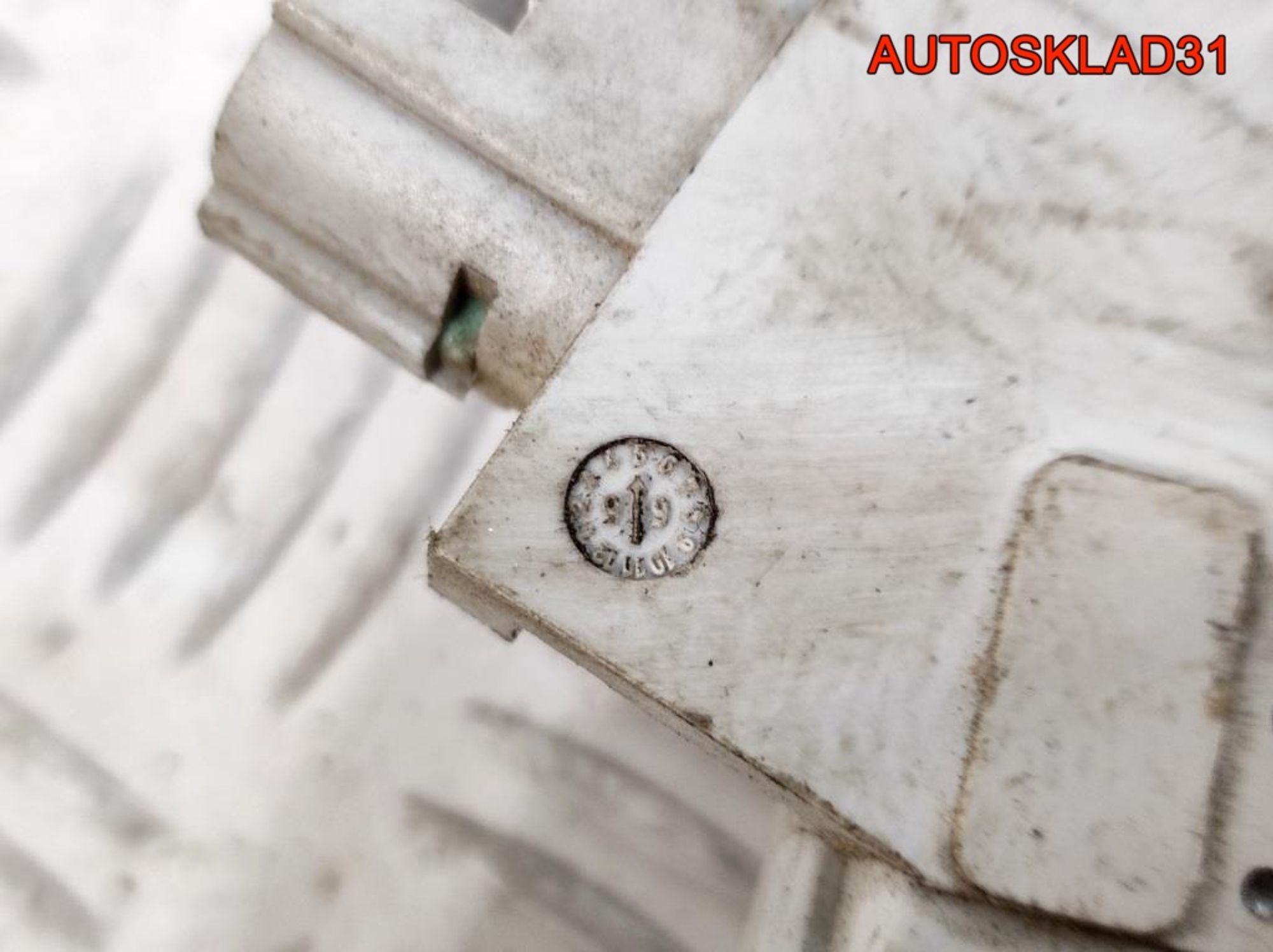 Замок двери задней правой Nissan Primera P11 825022F000, 1000 рублей, Дубовое