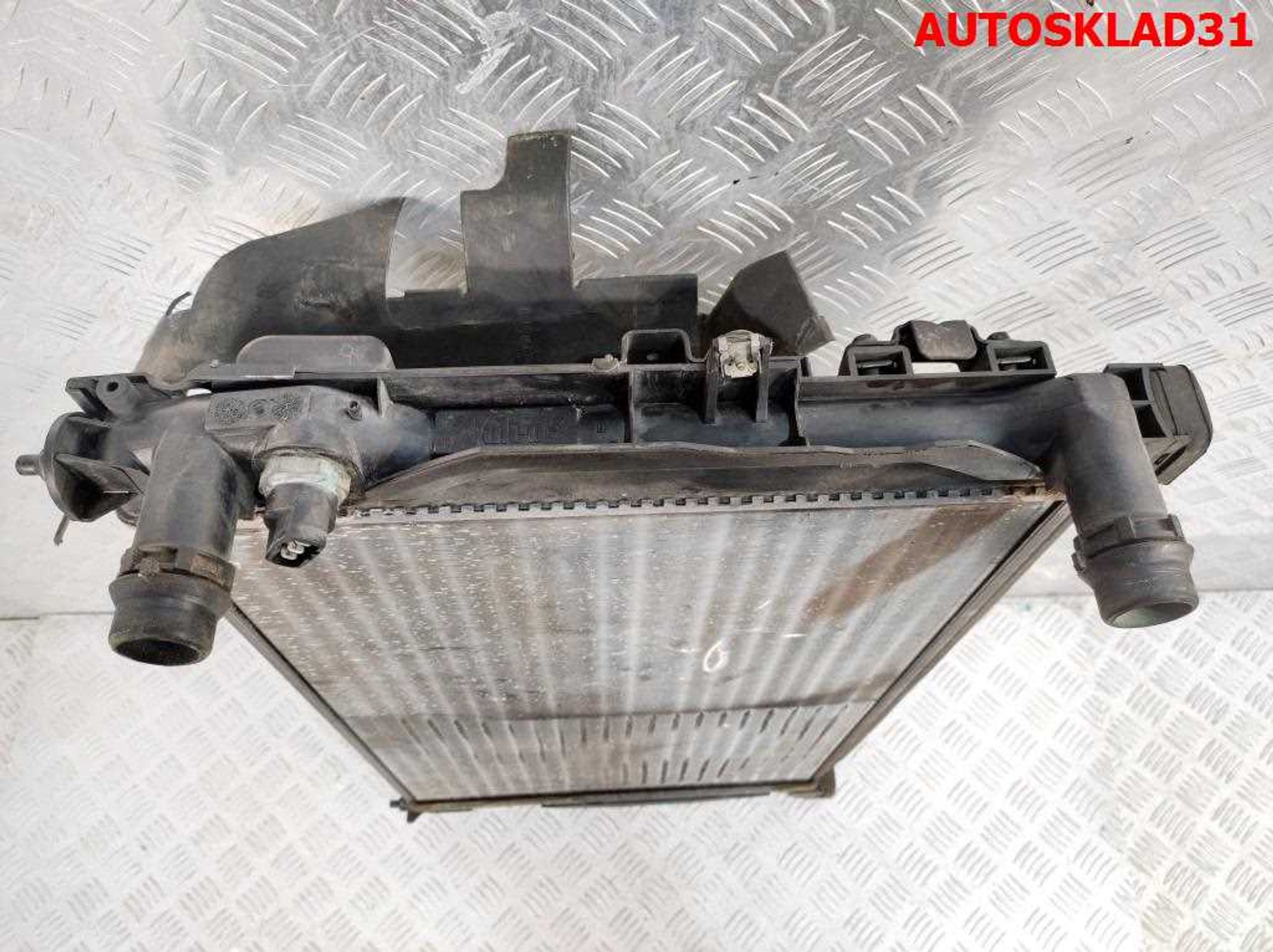 Радиатор основной Audi A4 B5 1,6 Бензин 8D0121251Q, 3000 рублей, Дубовое