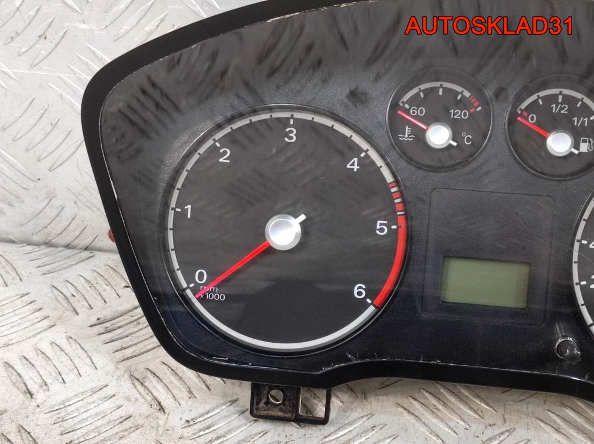 Панель приборов Ford Focus 2 4U7T10849CN Дизель, 22000 рублей, Дубовое