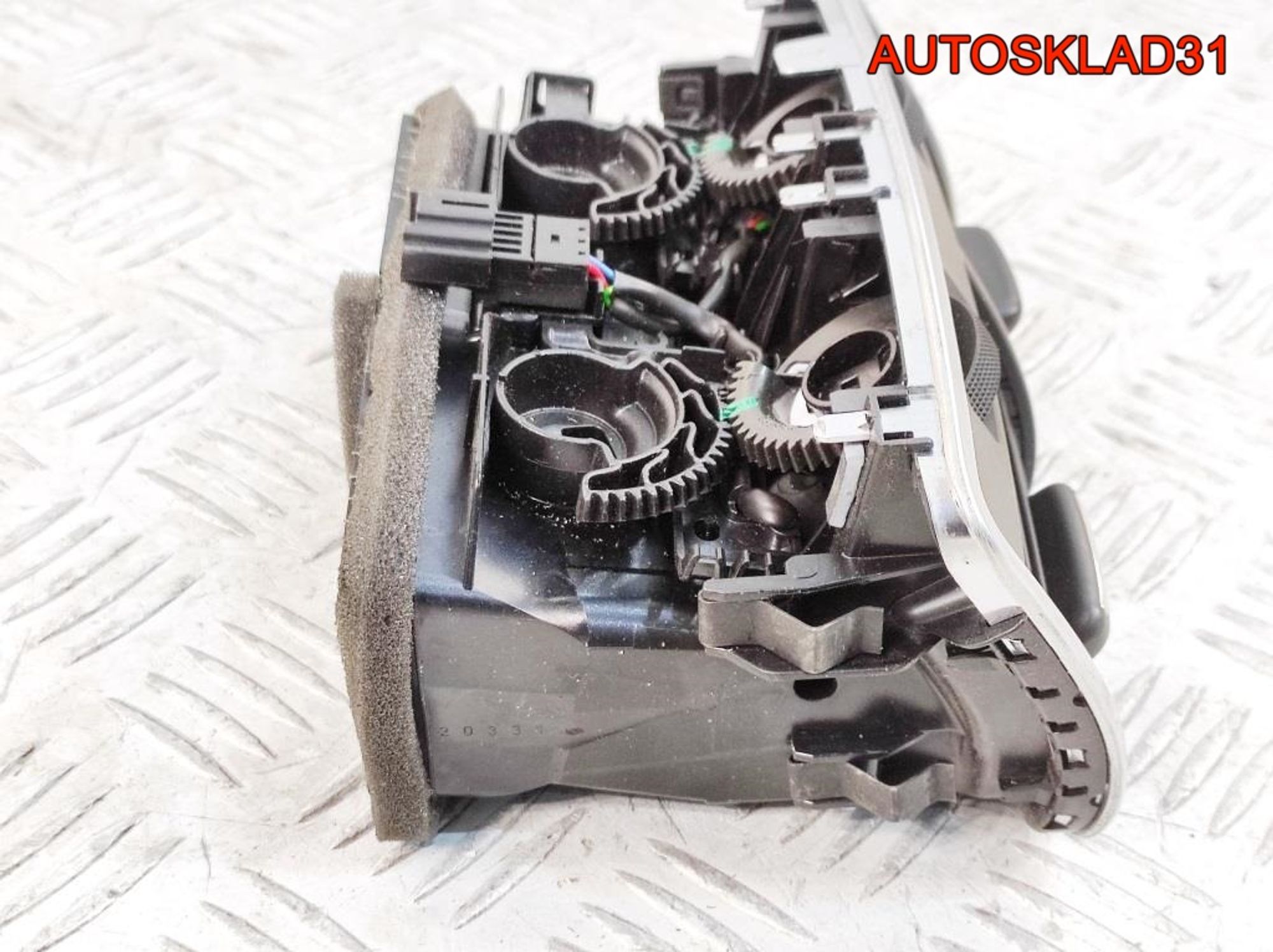 Дефлектор обдува салона задний Audi A6 C7 4G 4G0819203, 2000 рублей, Дубовое