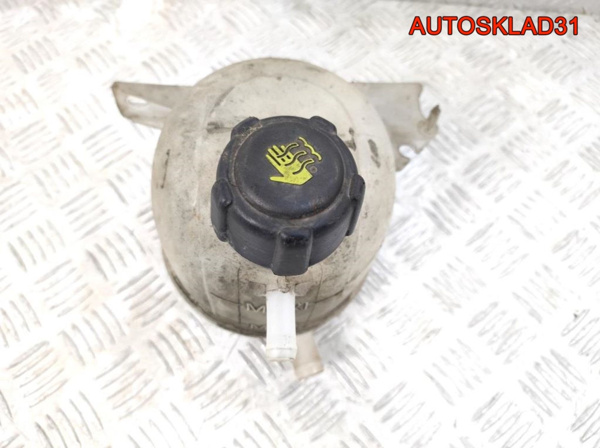 Бачок расширительный Renault Logan 1 8200686355, 700 рублей, Дубовое