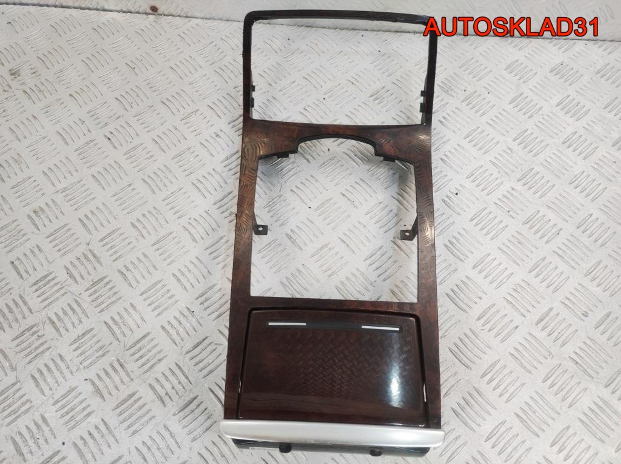 Накладка декоративная Audi A8 4E 4E0863916, 2500 рублей, Дубовое