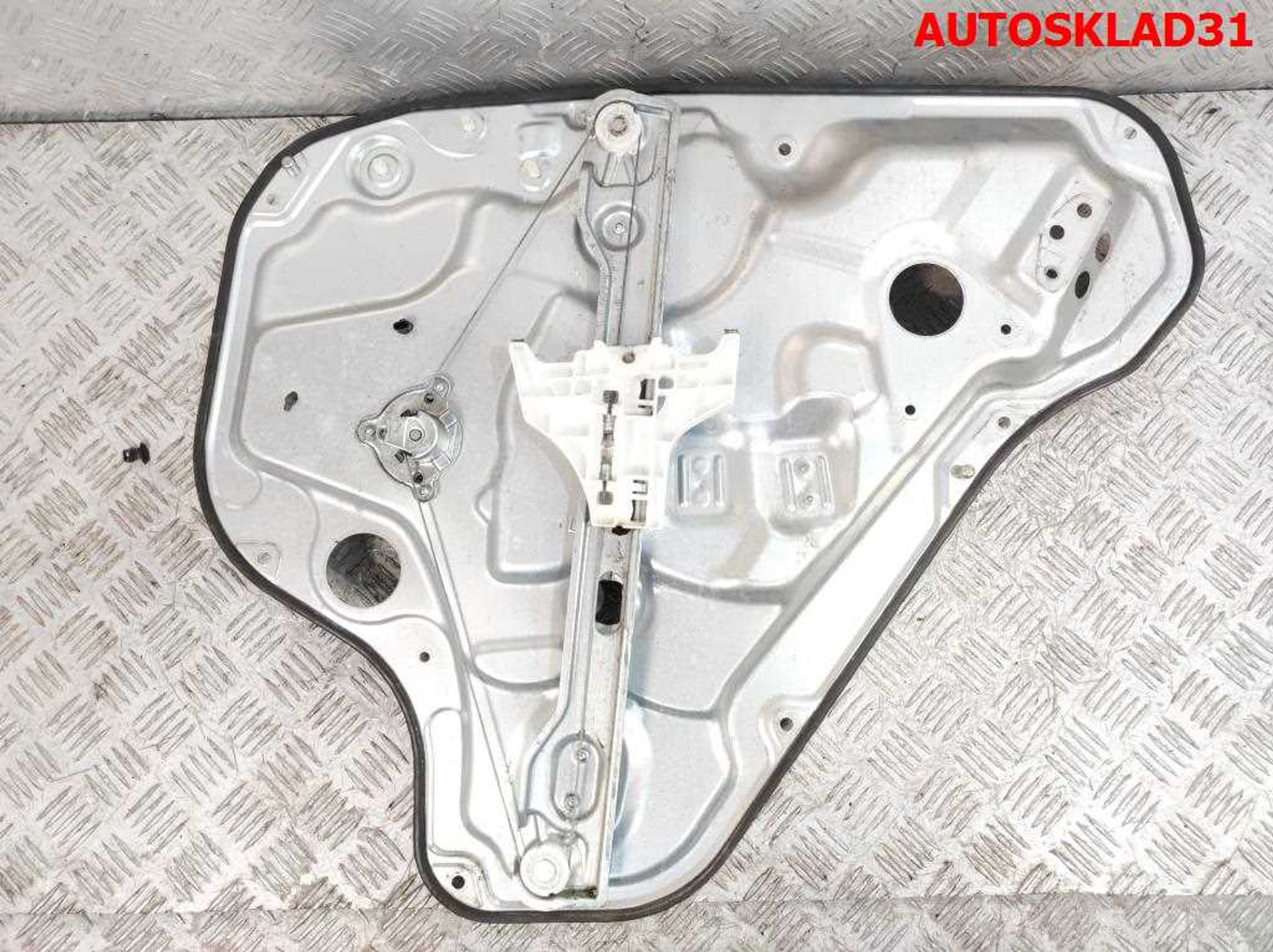 Стеклоподъемник механический задний левый Hyundai i30 834702R200, 600 рублей, Дубовое