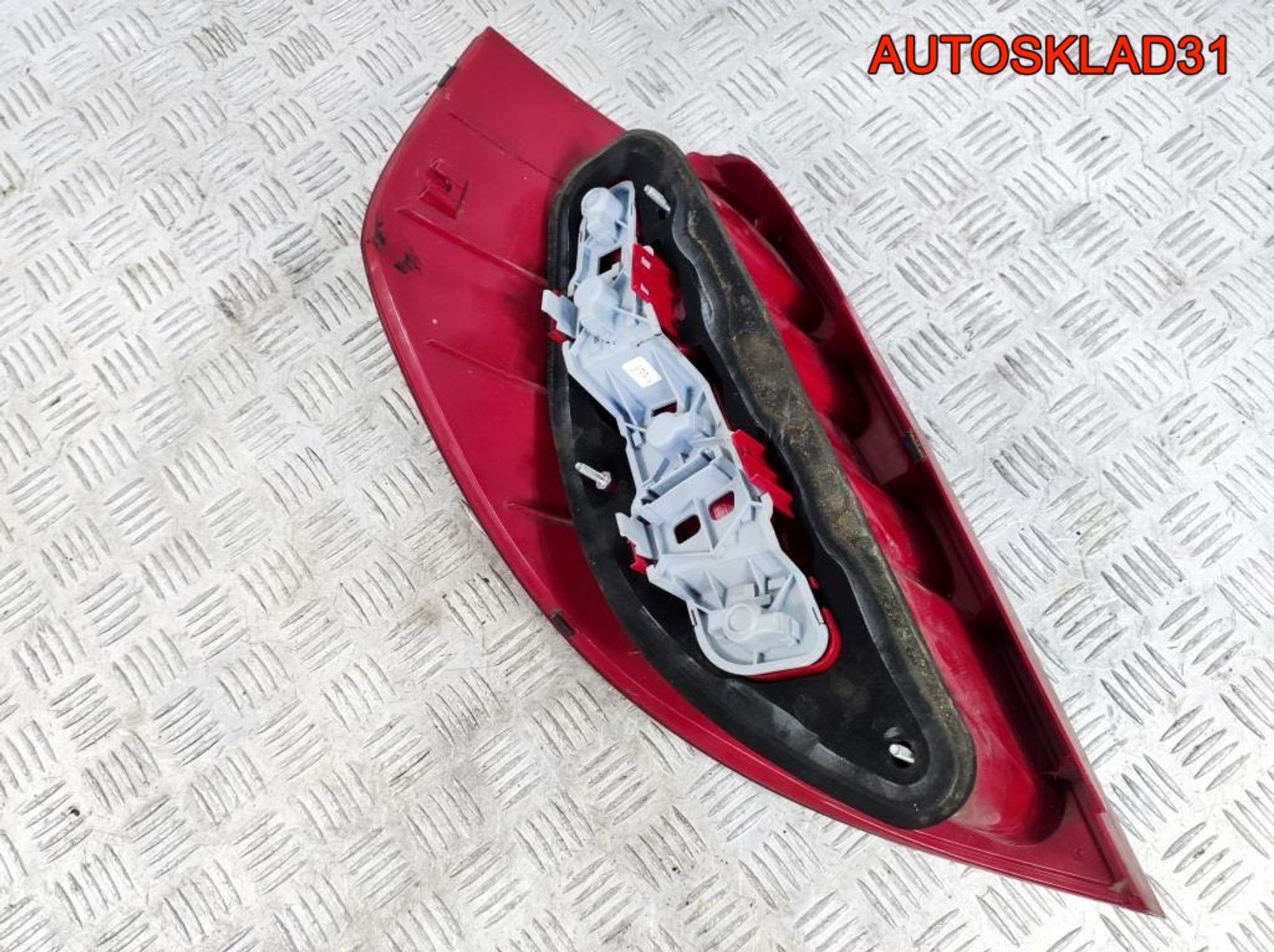 Фонарь задний правый Mercedes W169 A1698200464, 1700 рублей, Дубовое